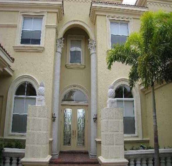 2574 Treanor West Palm Beach, FL 33414