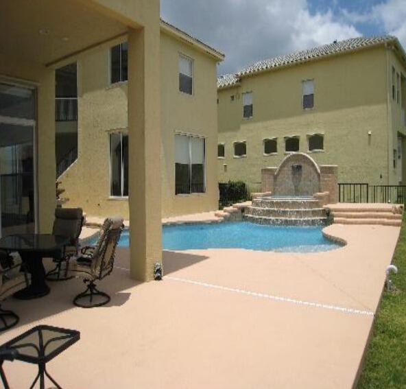 2574 Treanor West Palm Beach, FL 33414