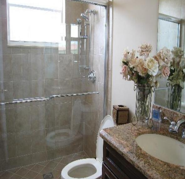 2574 Treanor West Palm Beach, FL 33414