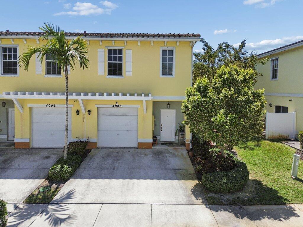 4008 NW 11th