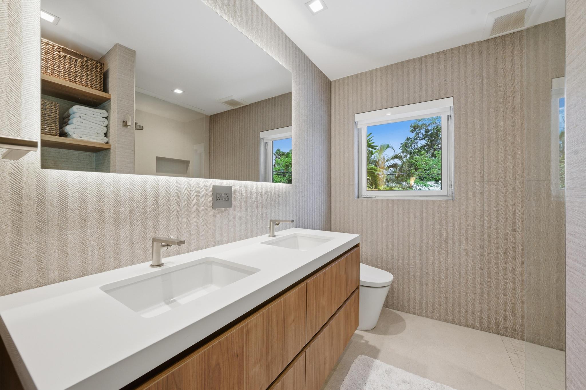 715 N Victoria Park Fort Lauderdale, FL 33304