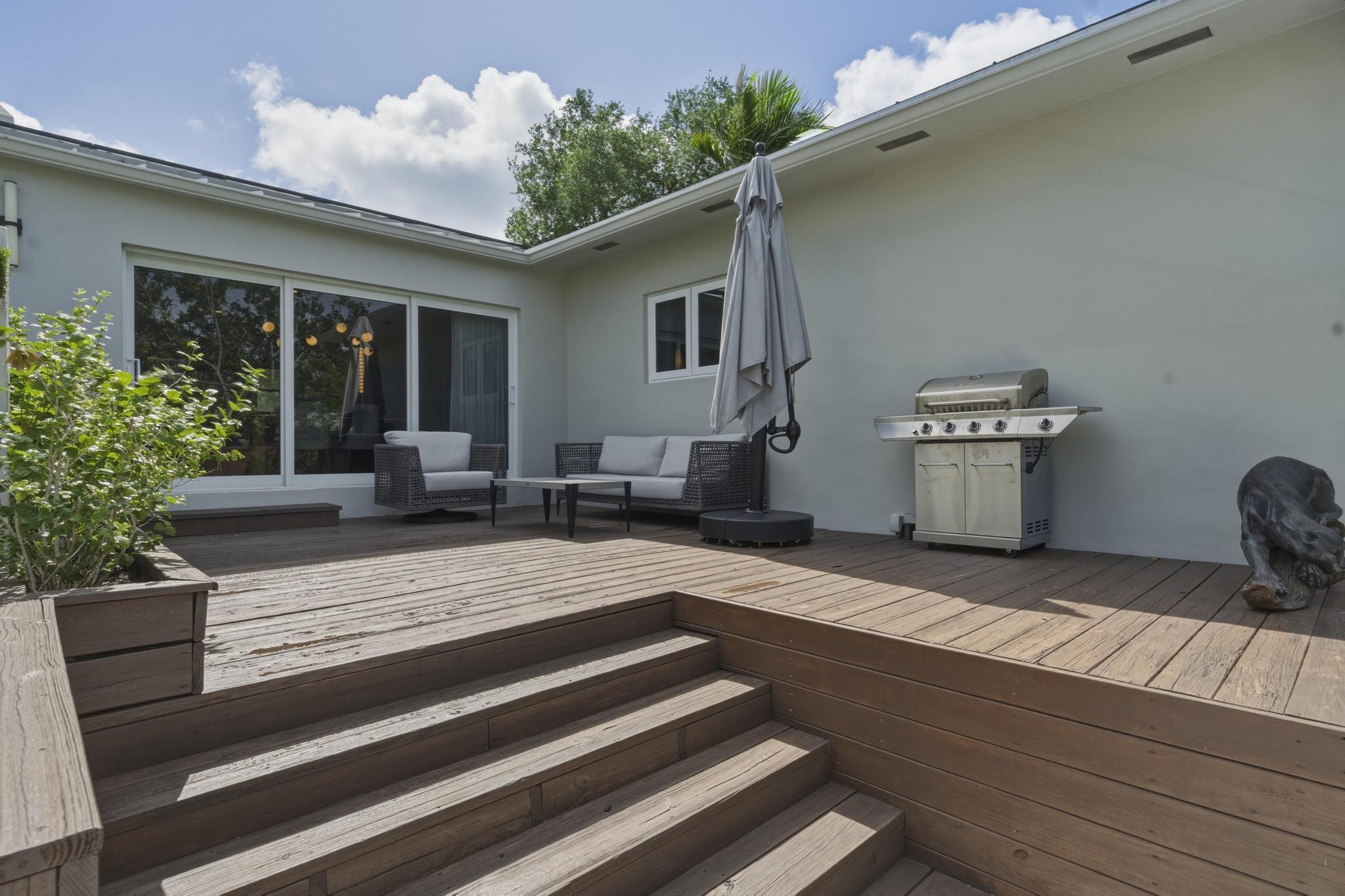 715 N Victoria Park Fort Lauderdale, FL 33304