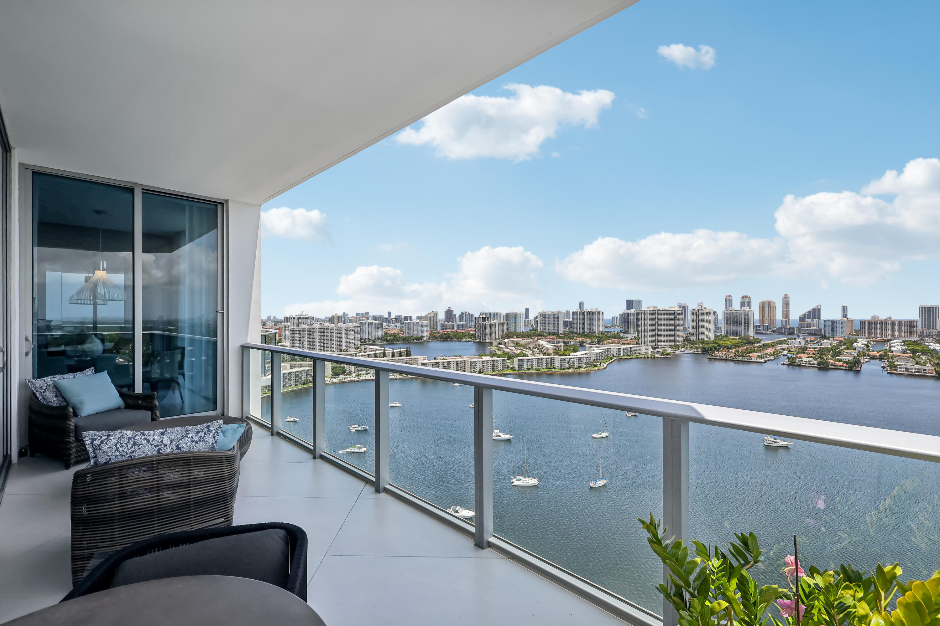 image Marina Palms Residences North Condo7