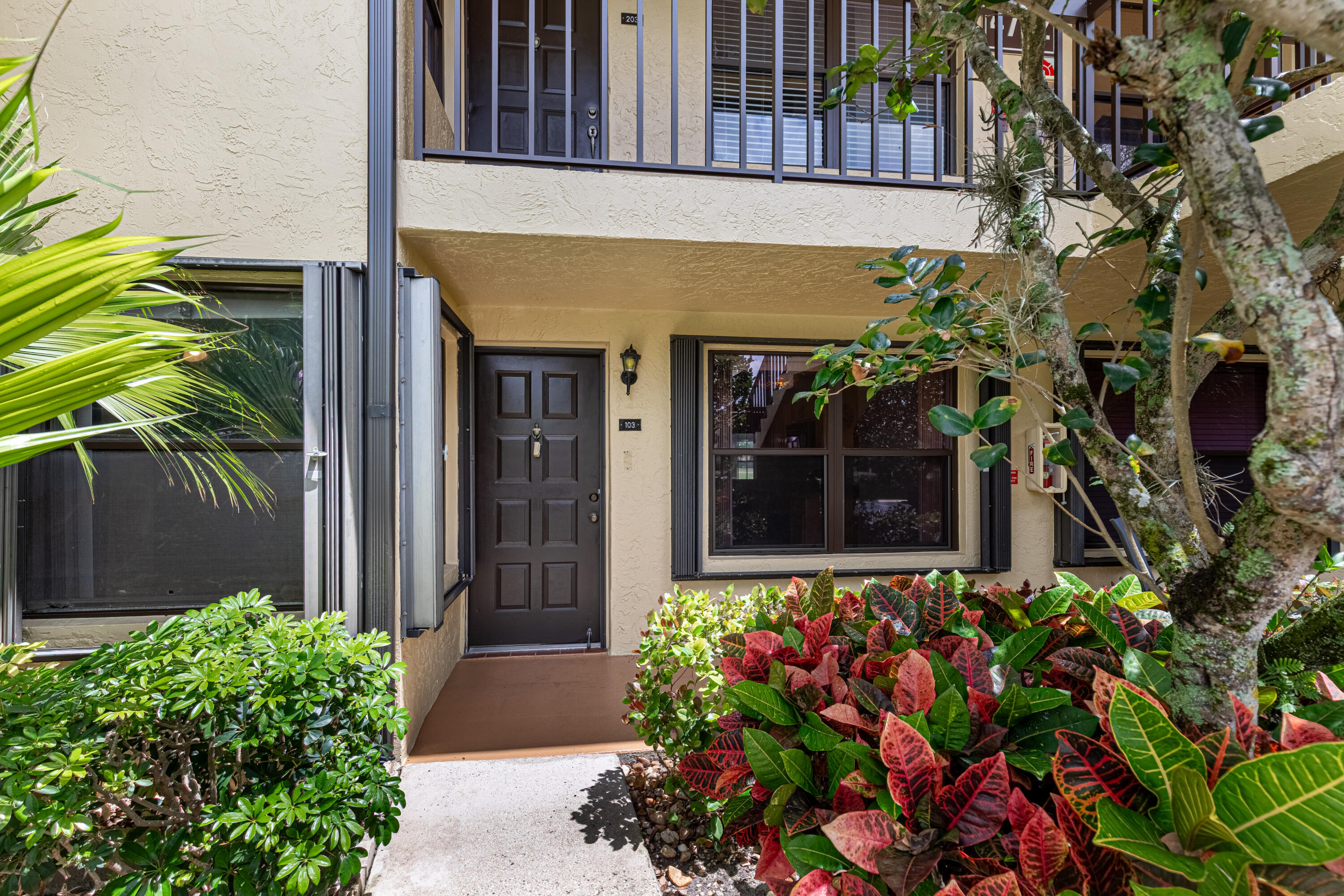 4702 E Lucerne Lks Blvd #103