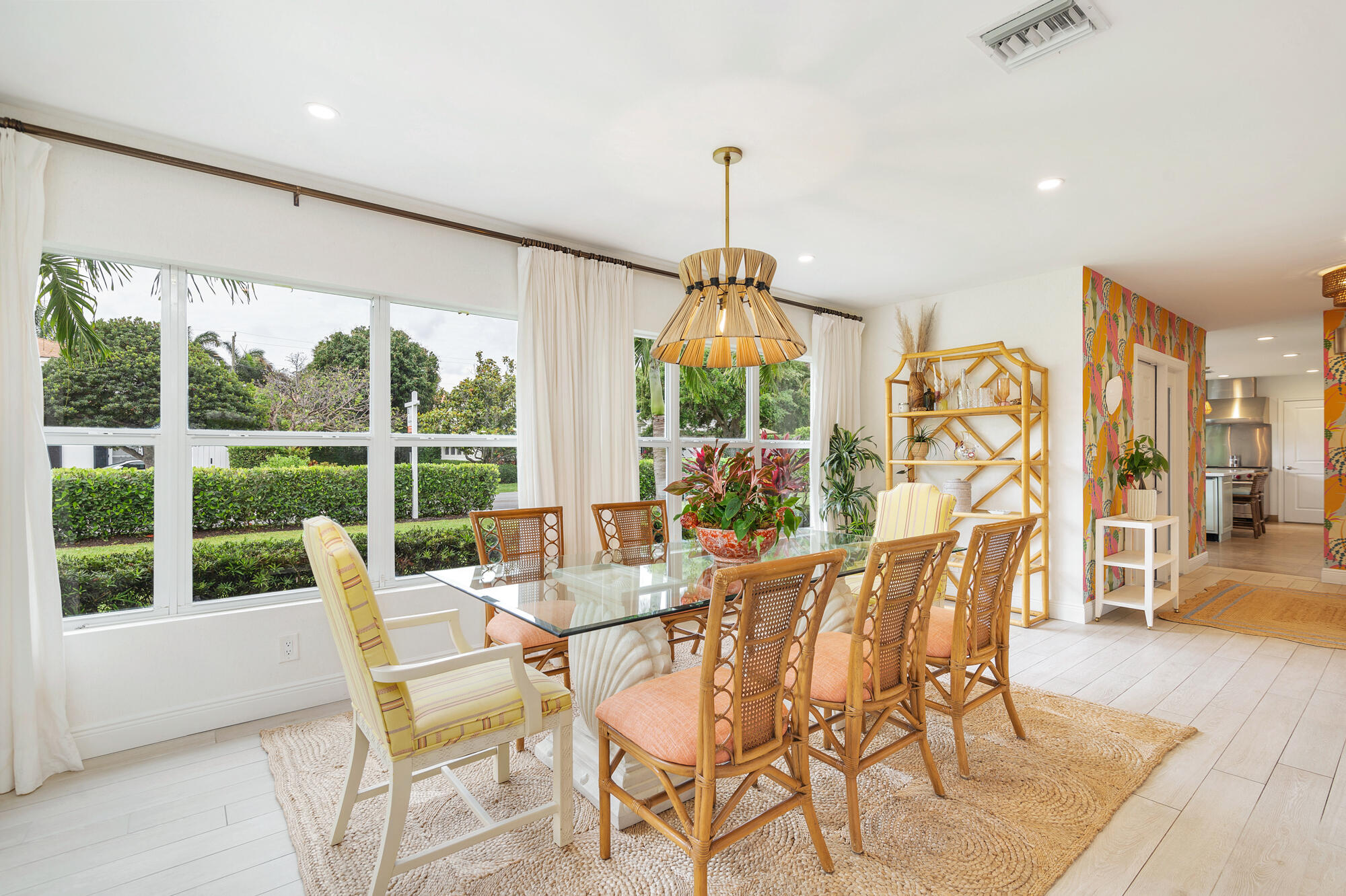 225 Russlyn West Palm Beach, FL 33405
