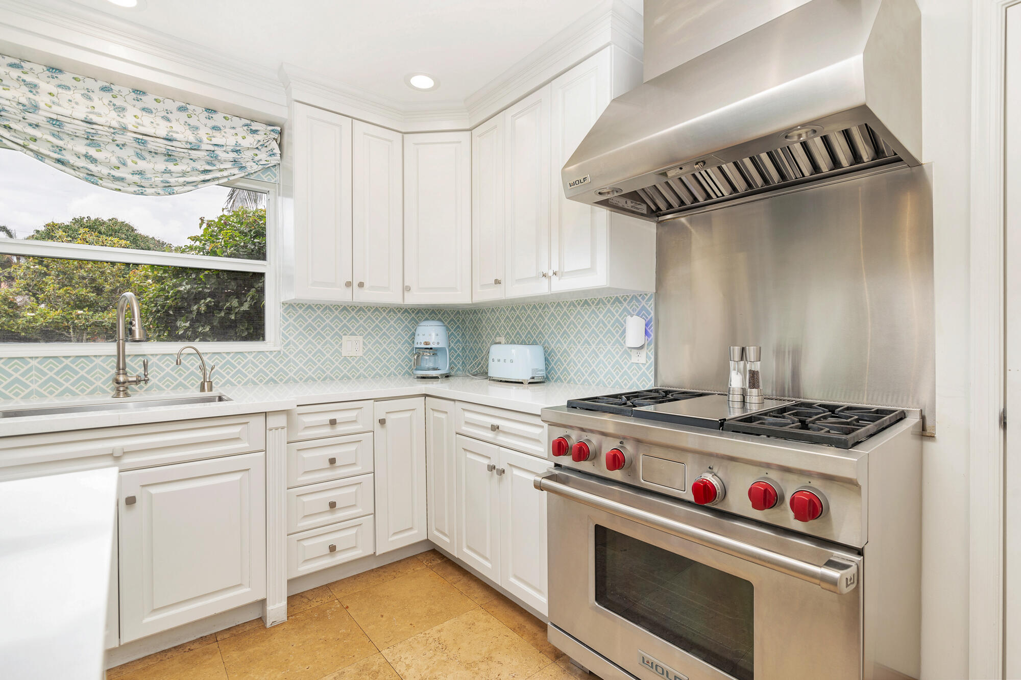 225 Russlyn West Palm Beach, FL 33405