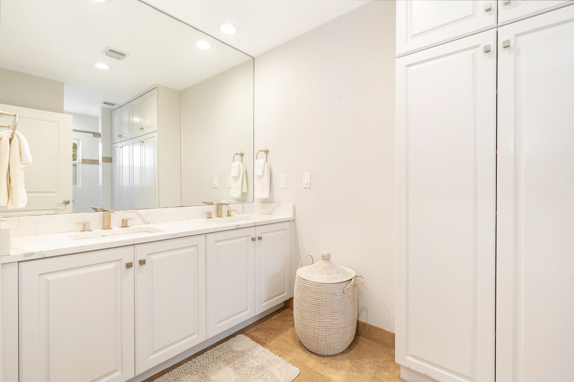 225 Russlyn West Palm Beach, FL 33405