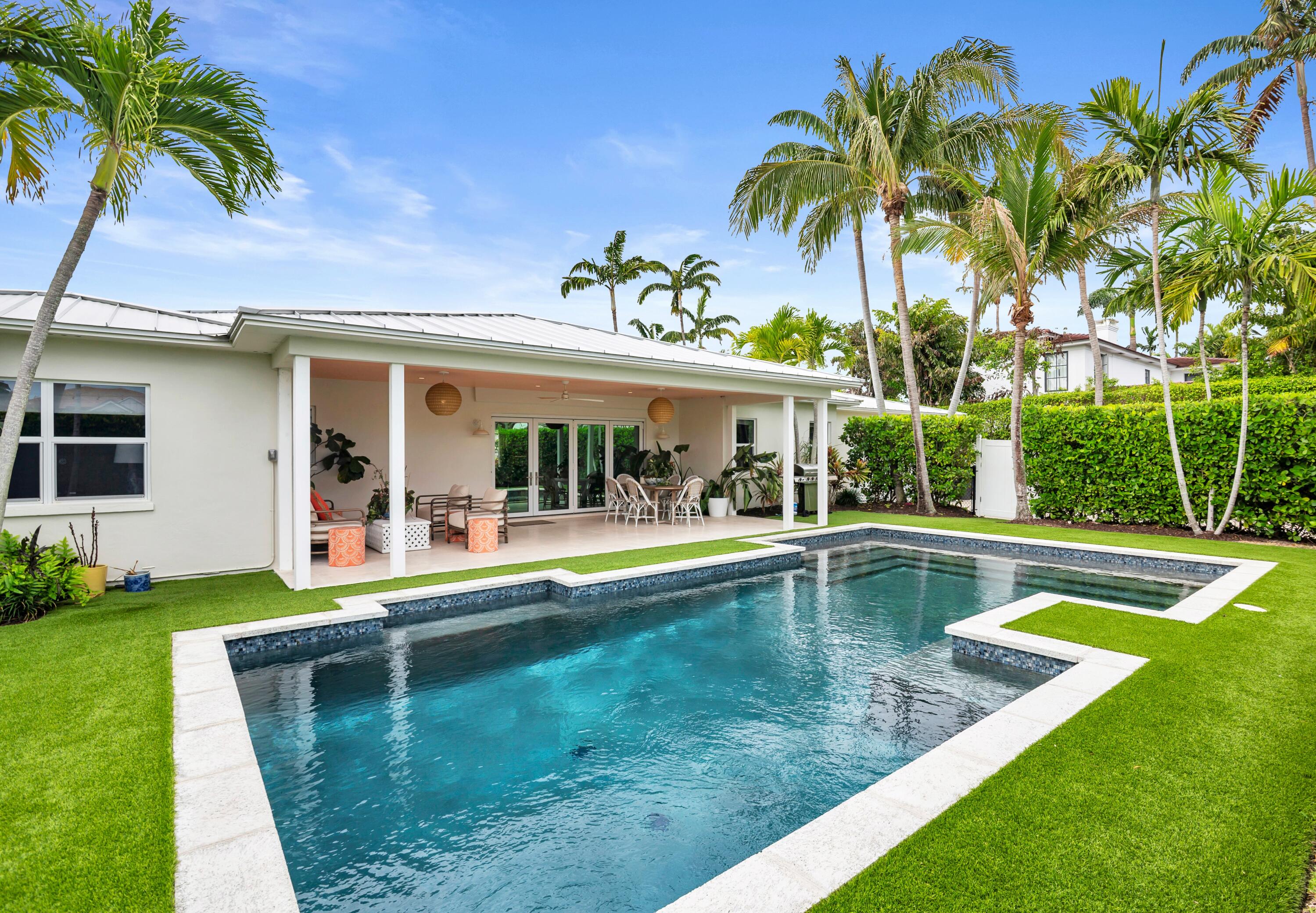 225 Russlyn West Palm Beach, FL 33405