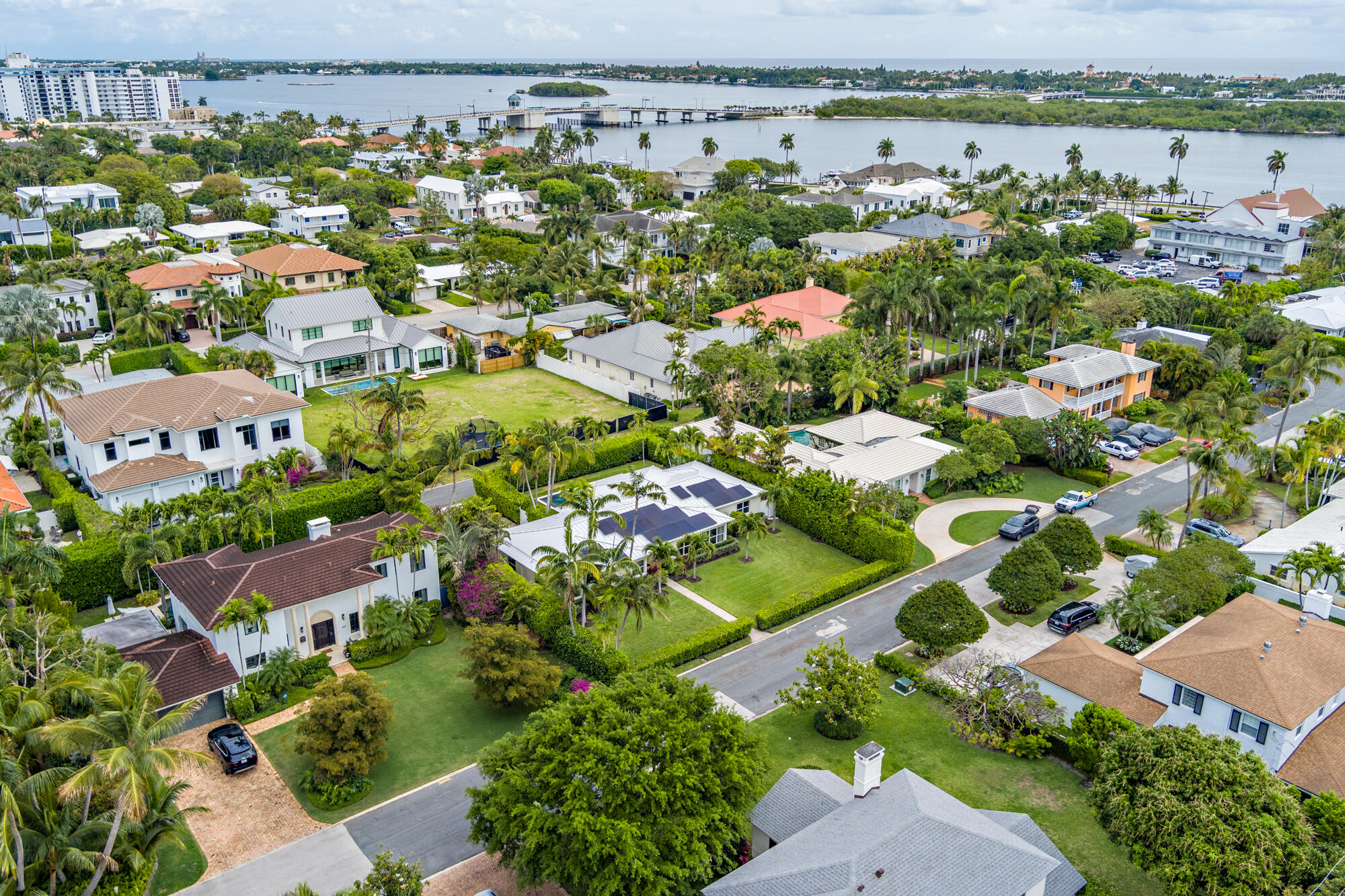 225 Russlyn West Palm Beach, FL 33405