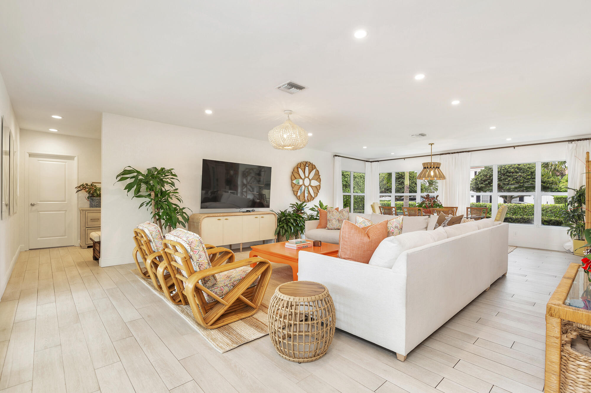 225 Russlyn West Palm Beach, FL 33405