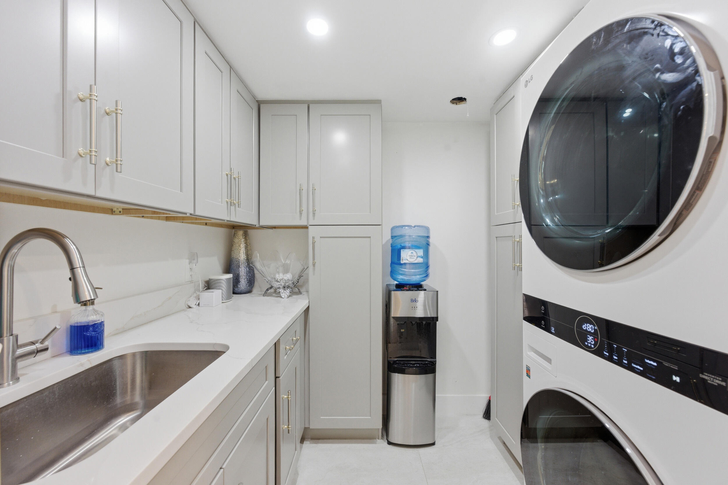 3972 N Ocean #5 Singer Island, FL 33404