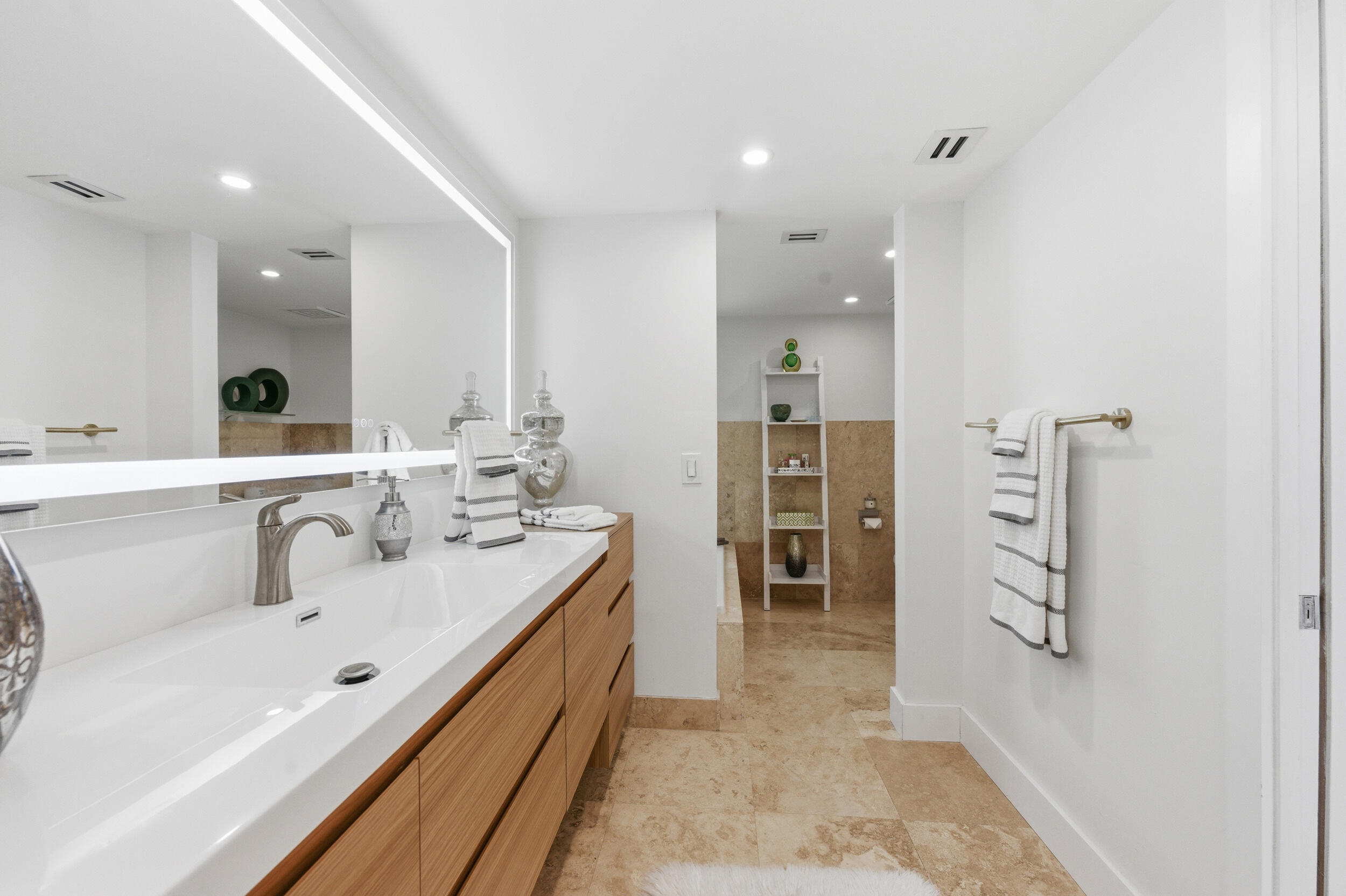 3972 N Ocean #5 Singer Island, FL 33404