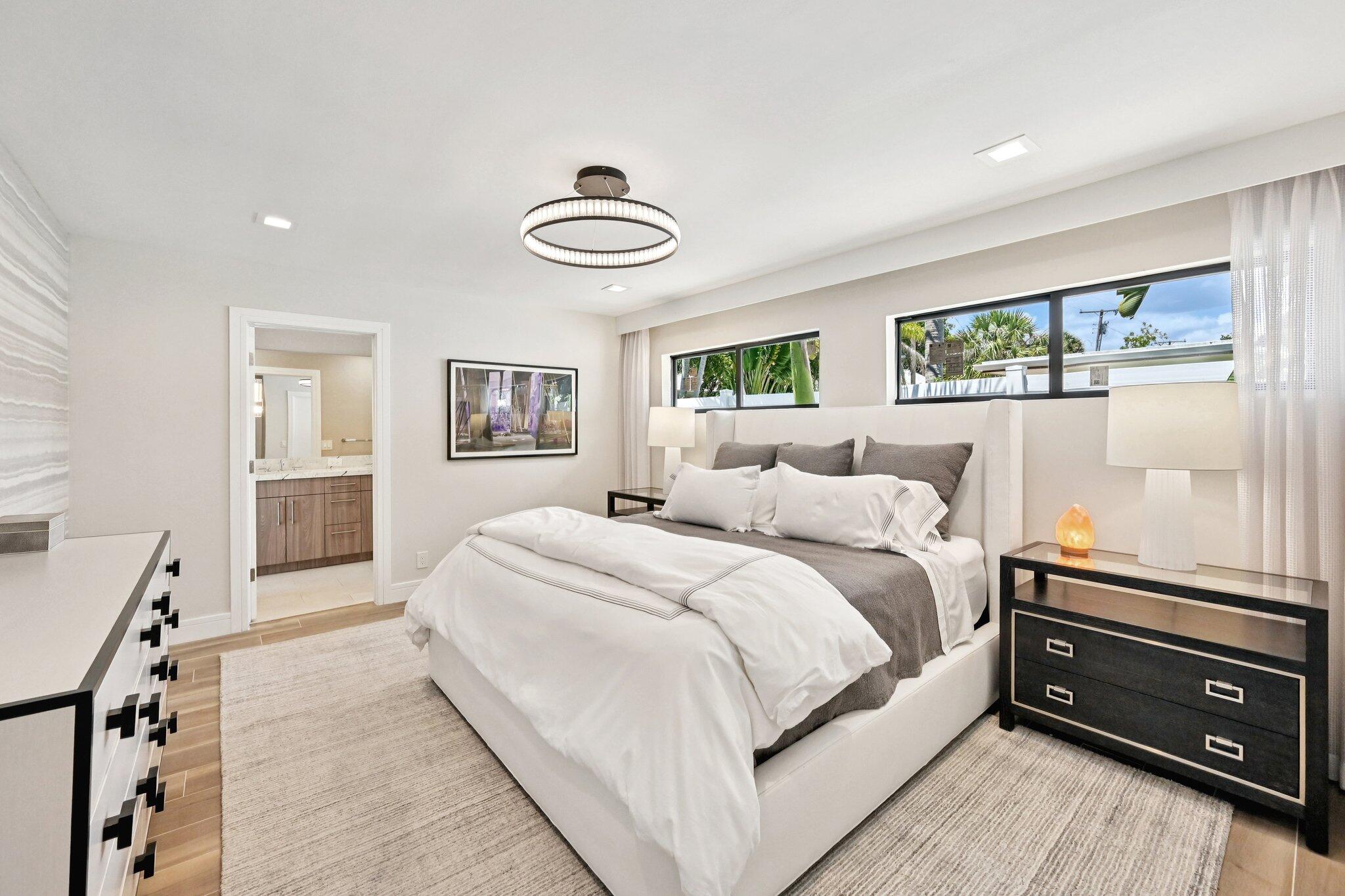 240 30th West Palm Beach, FL 33407
