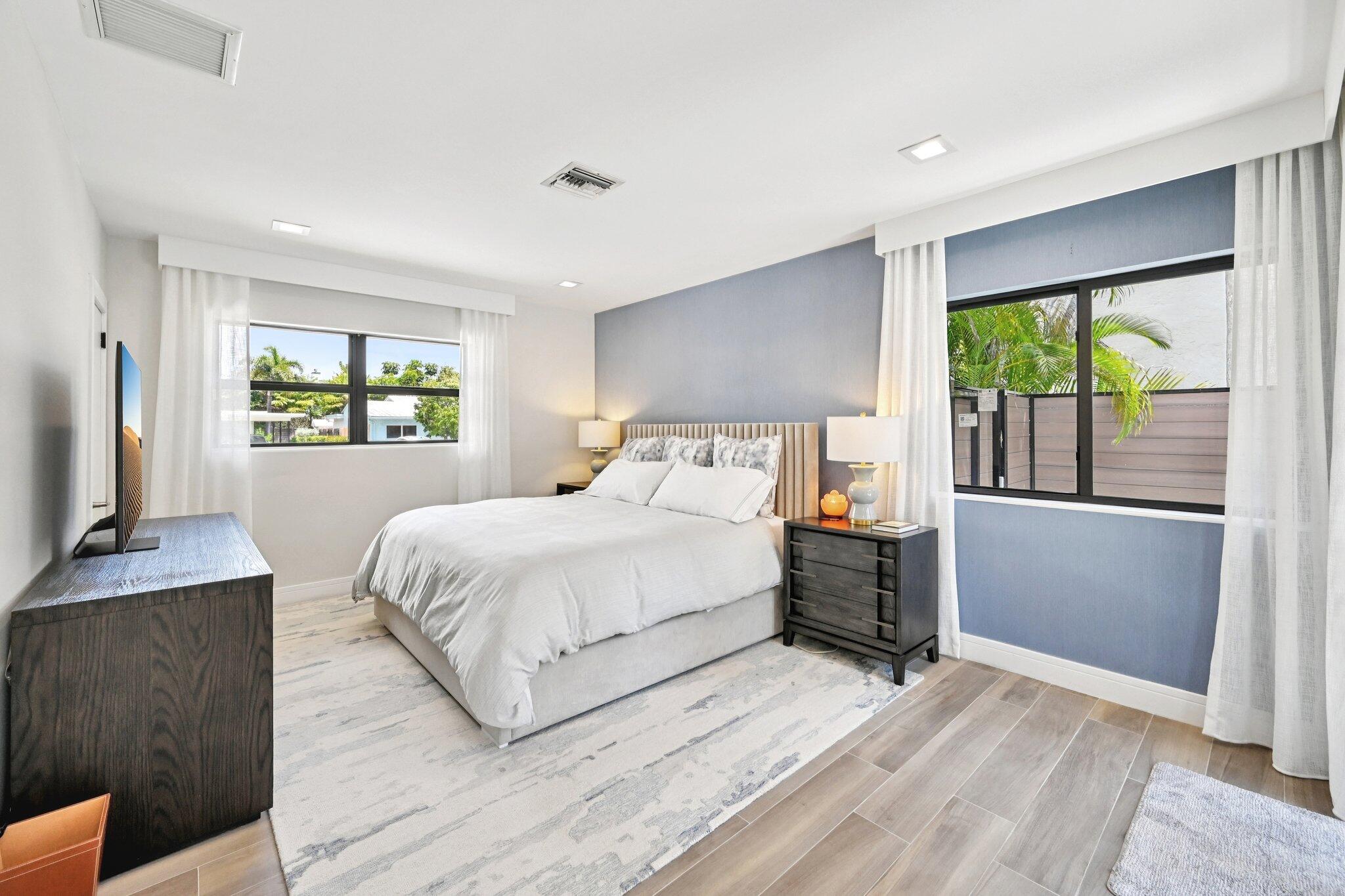 240 30th West Palm Beach, FL 33407