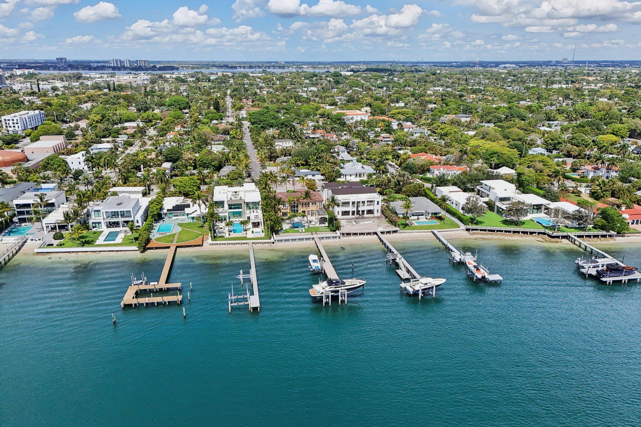240 30th West Palm Beach, FL 33407