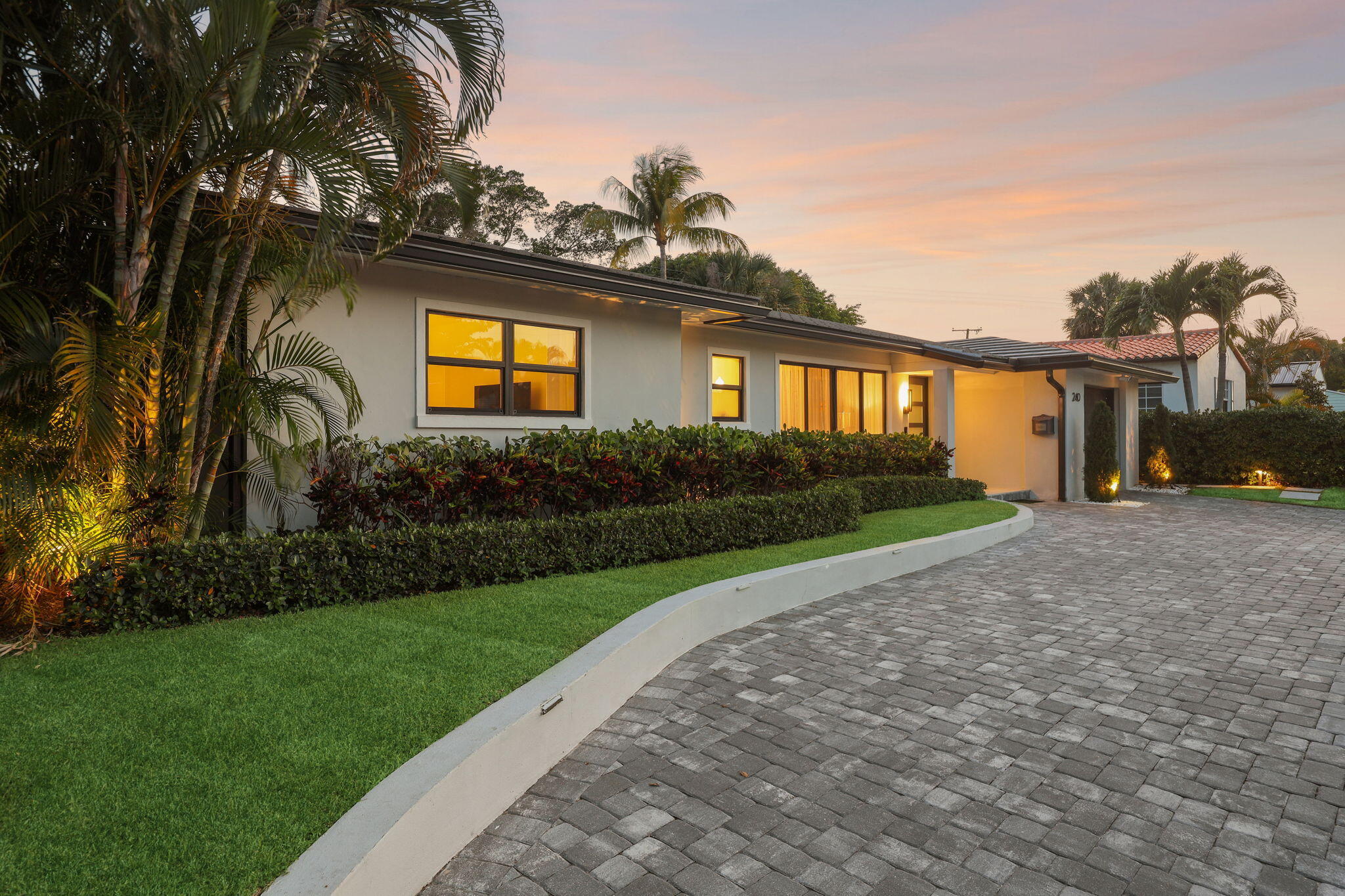 240 30th West Palm Beach, FL 33407