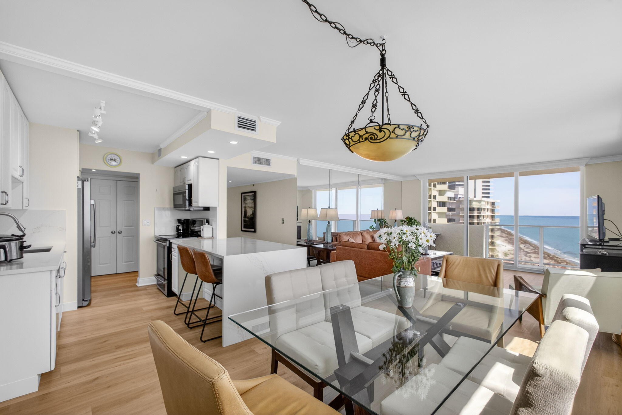 5440 N Ocean #1006 Riviera Beach, FL 33404