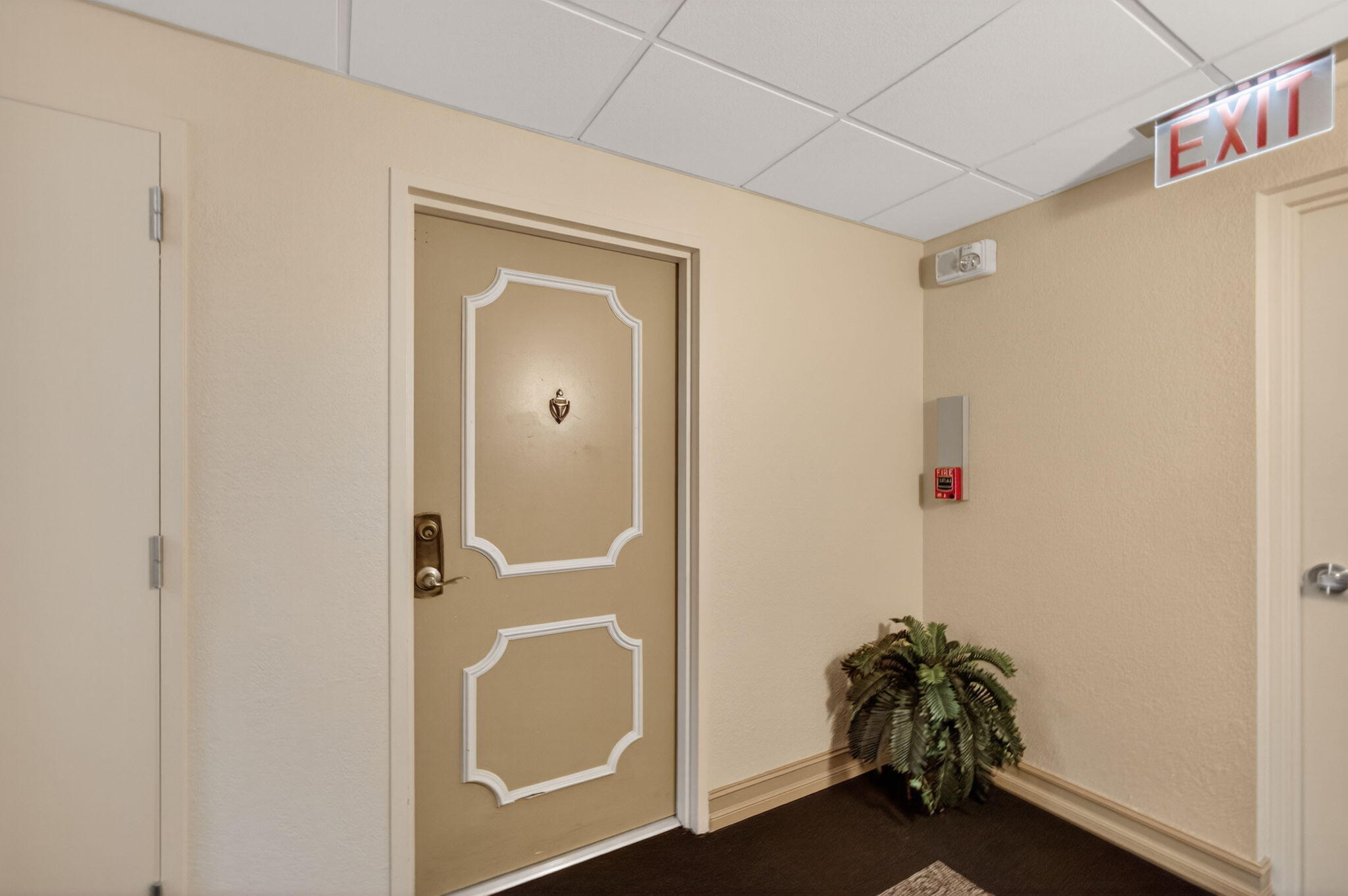 5440 N Ocean #1006 Riviera Beach, FL 33404