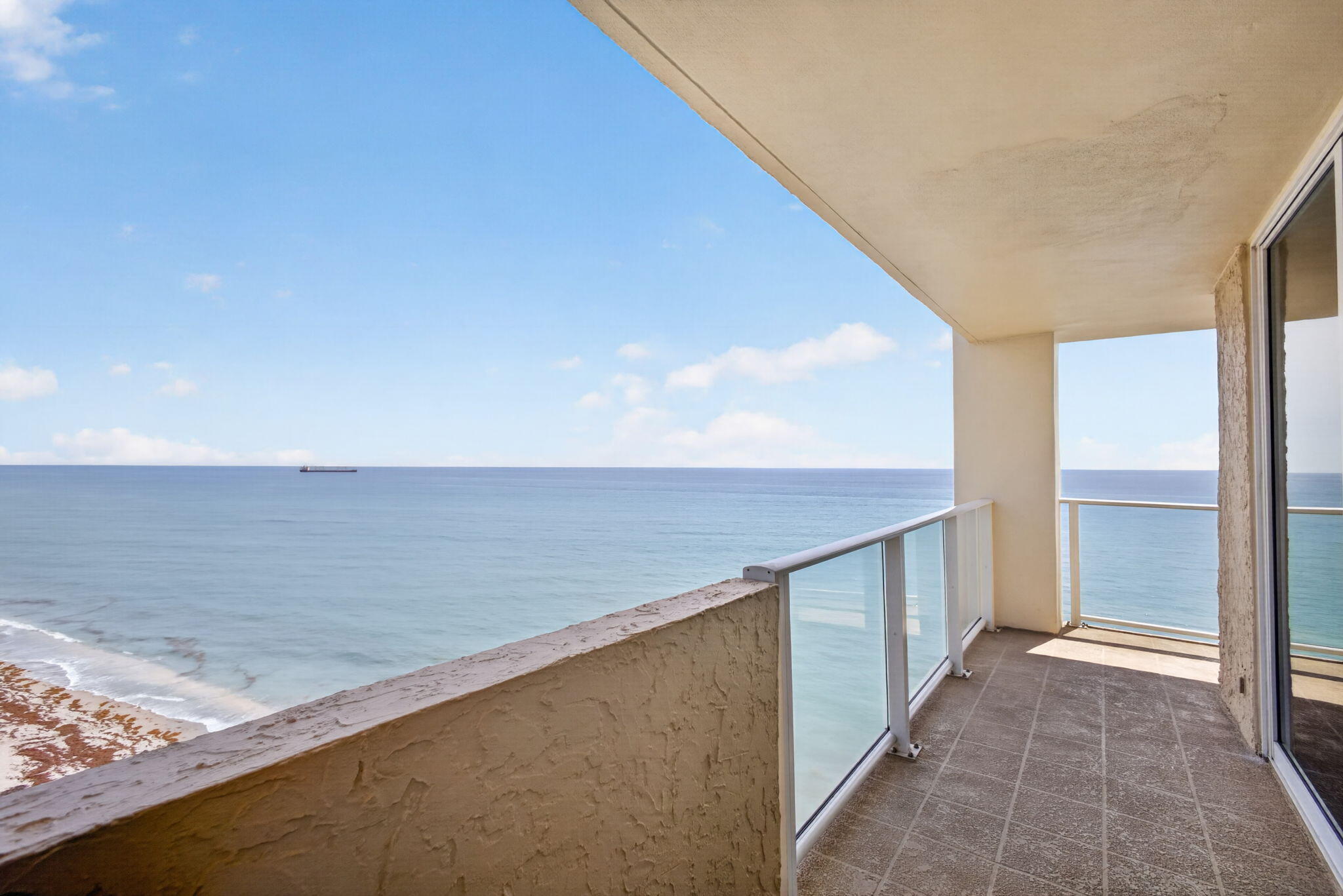 5440 N Ocean #1006 Riviera Beach, FL 33404