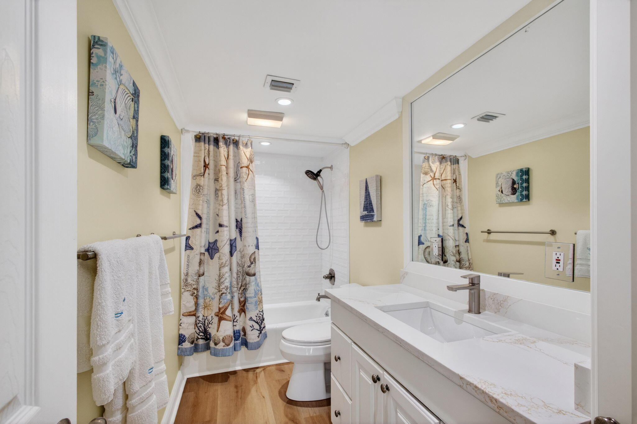 5440 N Ocean #1006 Riviera Beach, FL 33404