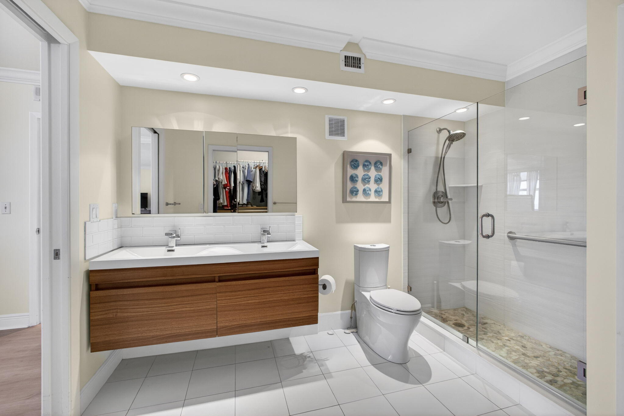 5440 N Ocean #1006 Riviera Beach, FL 33404