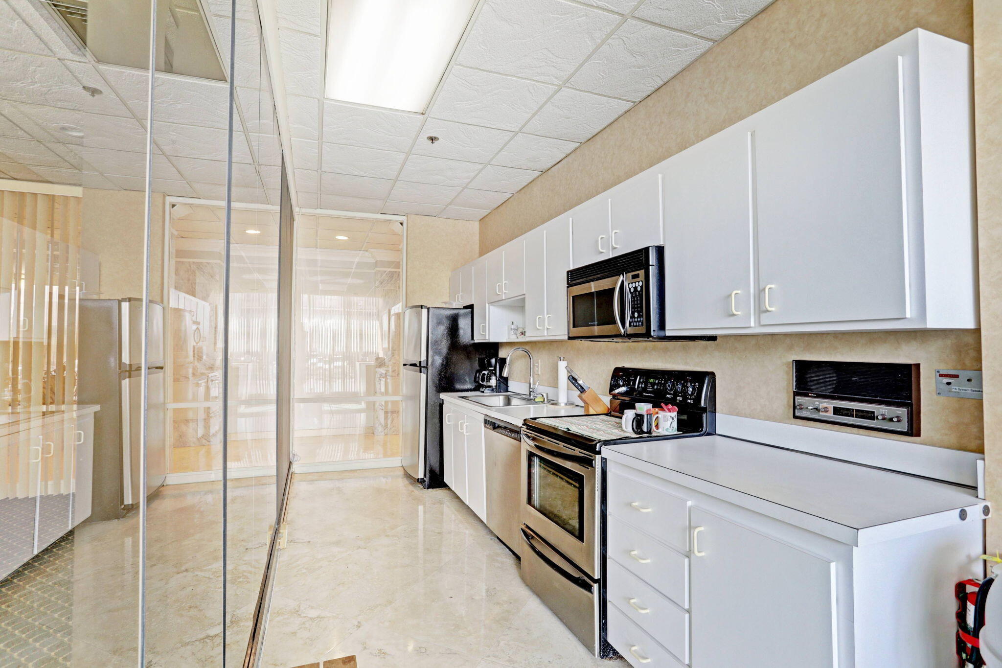 5440 N Ocean #1006 Riviera Beach, FL 33404