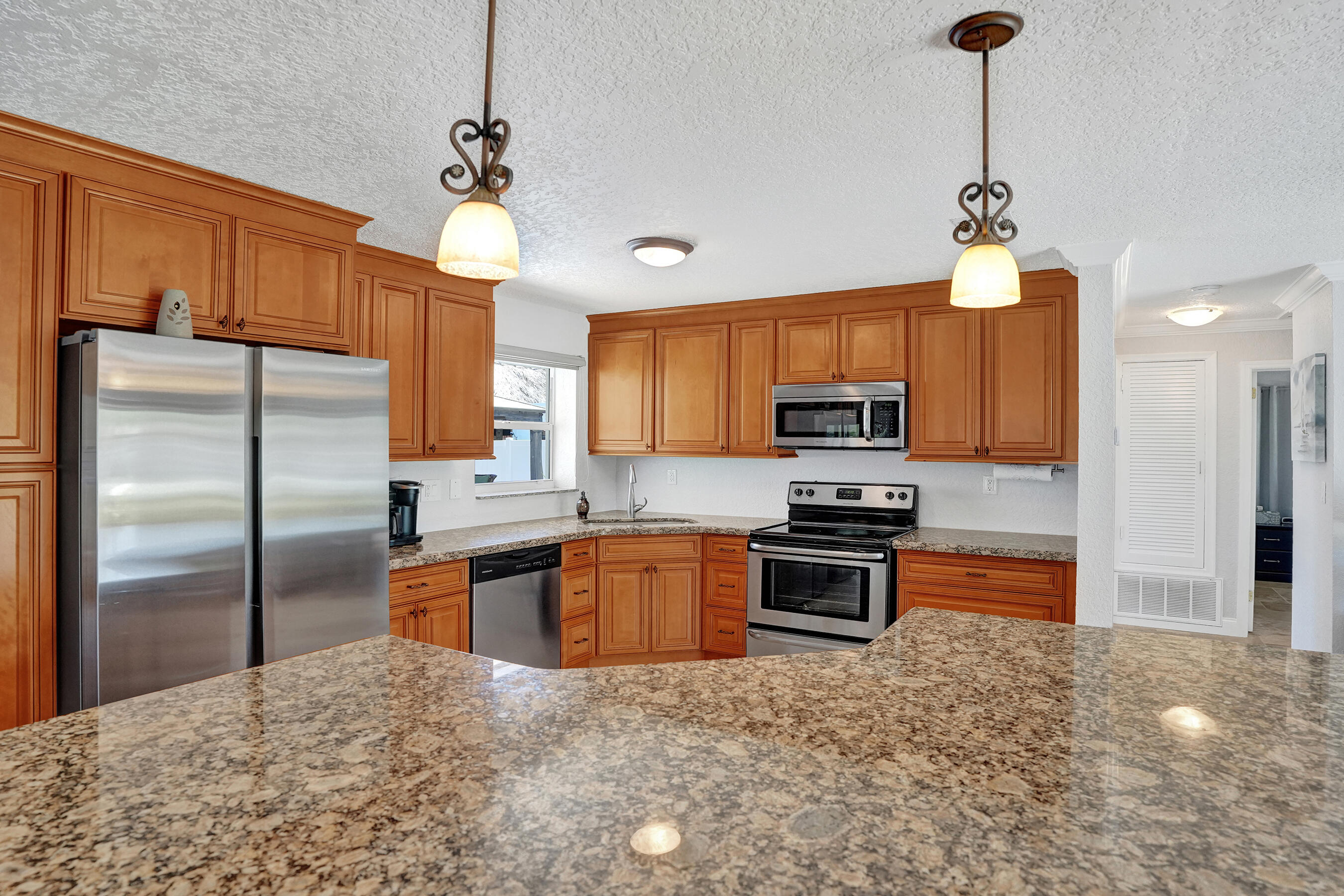 700 SE 5th Pompano Beach, FL 33060