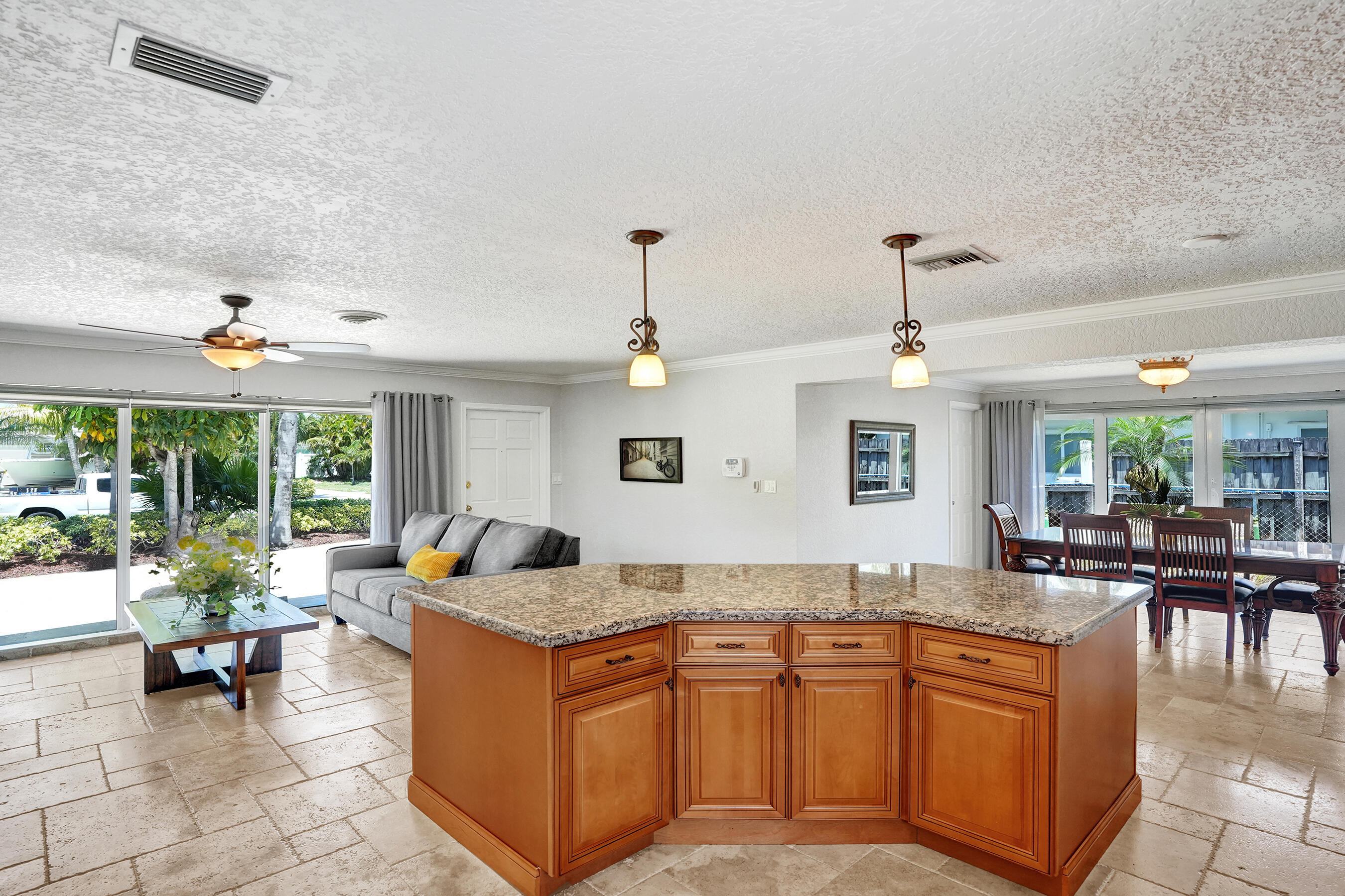 700 SE 5th Pompano Beach, FL 33060