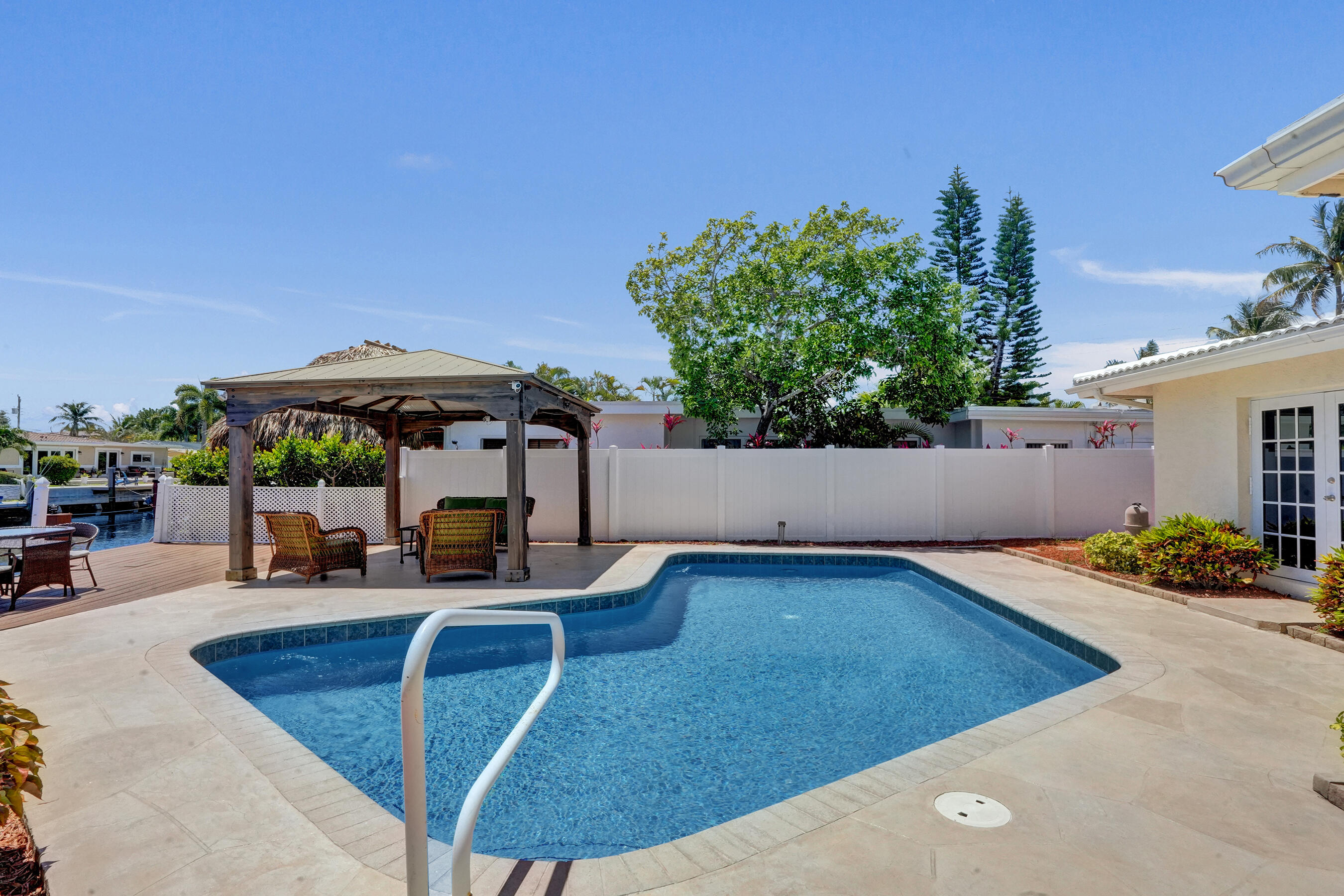 700 SE 5th Pompano Beach, FL 33060