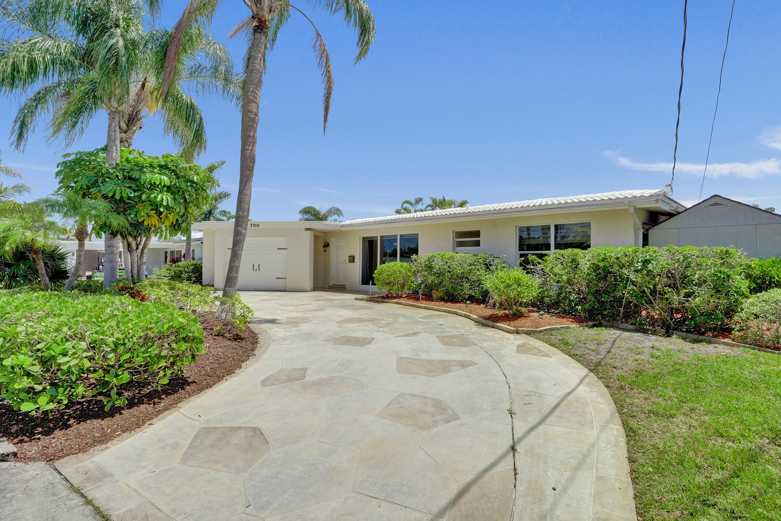 700 SE 5th Pompano Beach, FL 33060