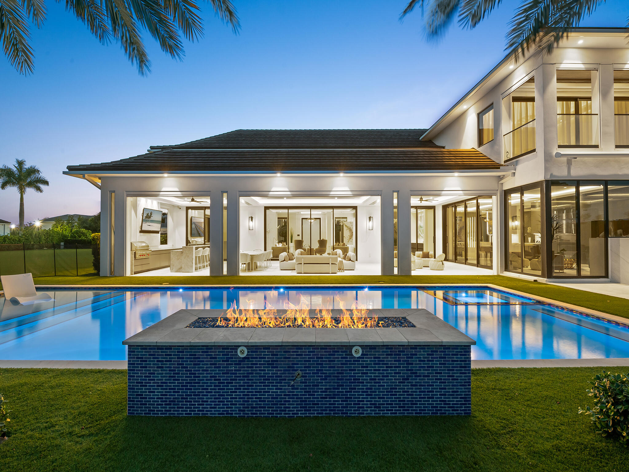 3916 Country Clb Fort Lauderdale, FL 33308