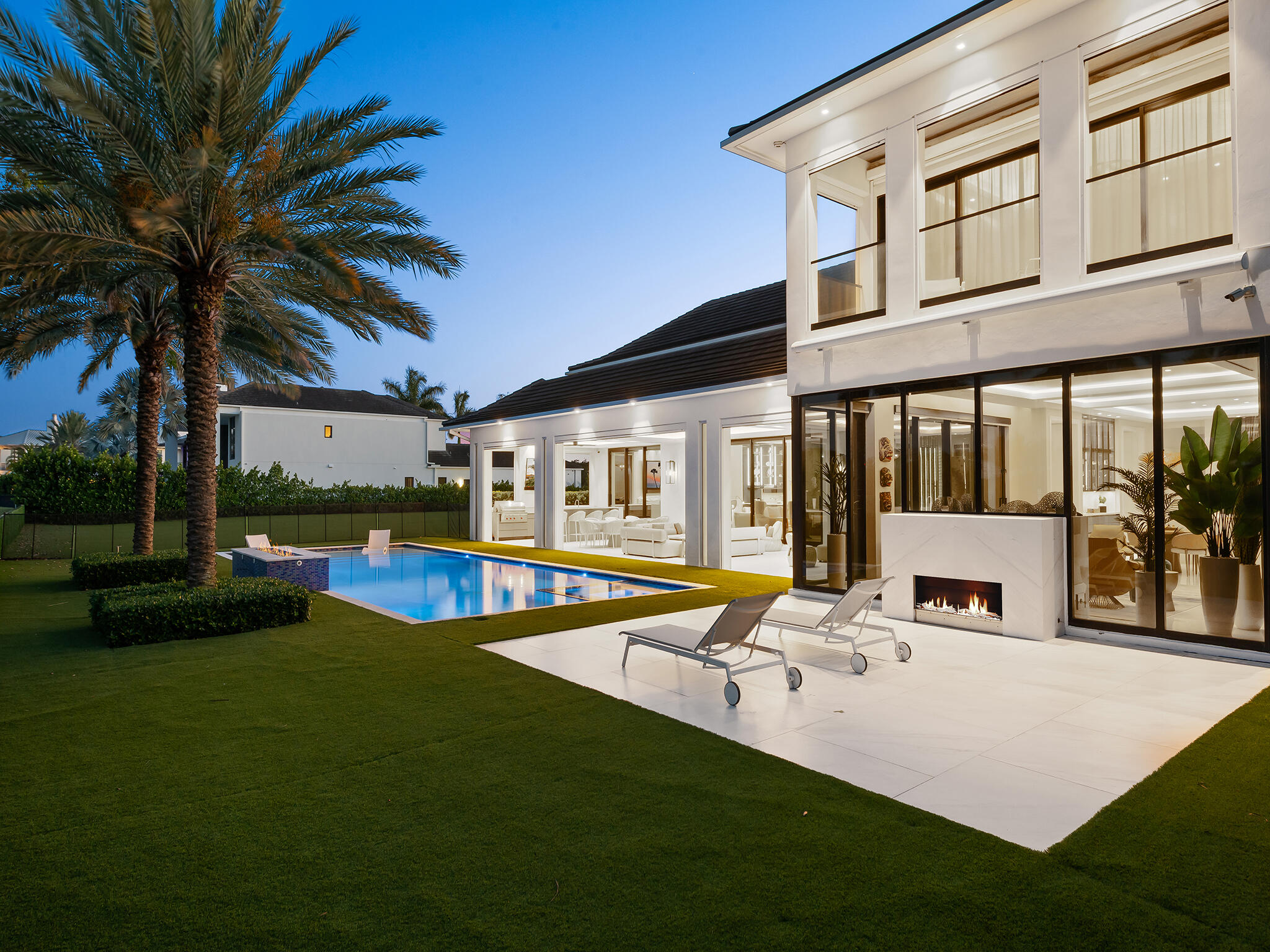 3916 Country Clb Fort Lauderdale, FL 33308