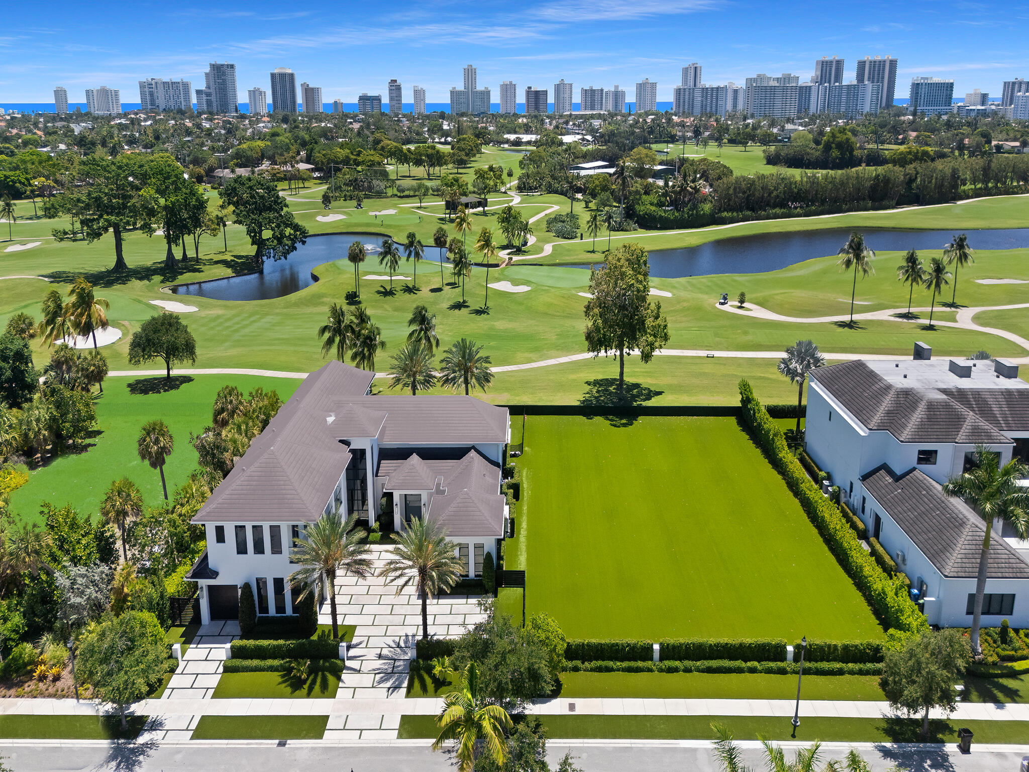 3916 Country Clb Fort Lauderdale, FL 33308
