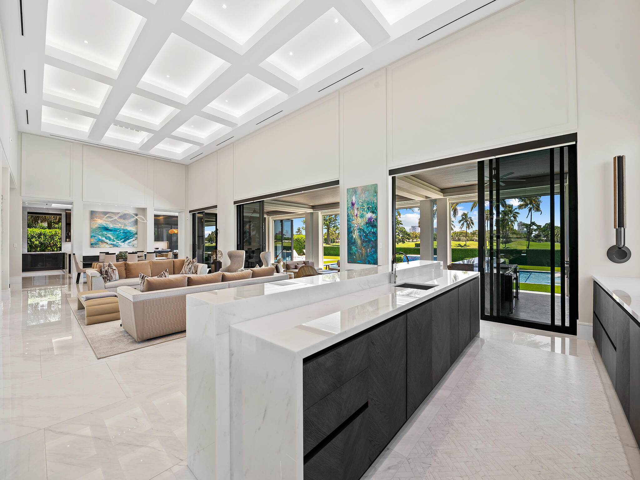 3916 Country Clb Fort Lauderdale, FL 33308