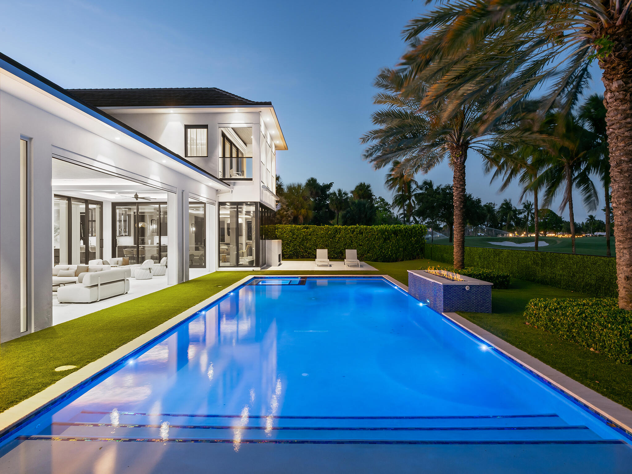 3916 Country Clb Fort Lauderdale, FL 33308