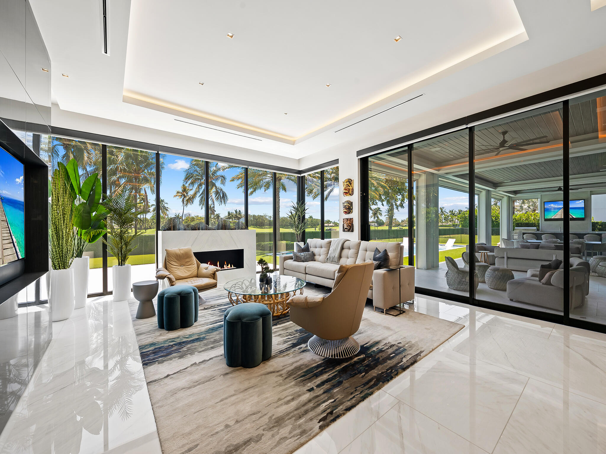 3916 Country Clb Fort Lauderdale, FL 33308
