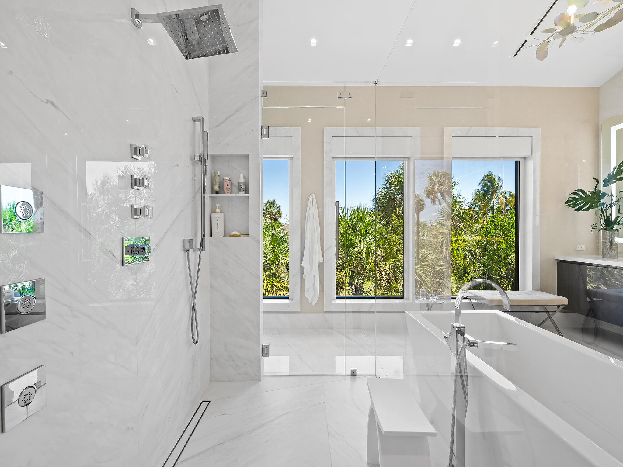 3916 Country Clb Fort Lauderdale, FL 33308