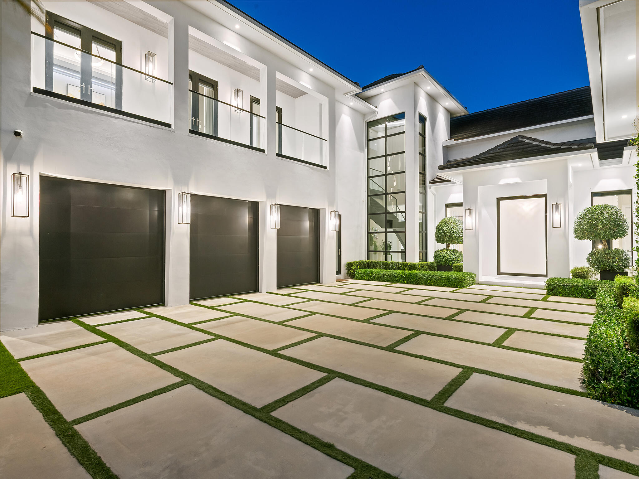 3916 Country Clb Fort Lauderdale, FL 33308