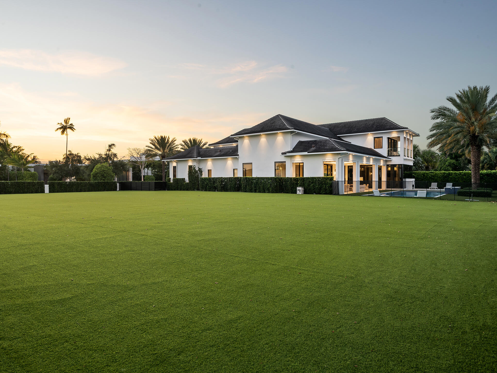 3916 Country Clb Fort Lauderdale, FL 33308