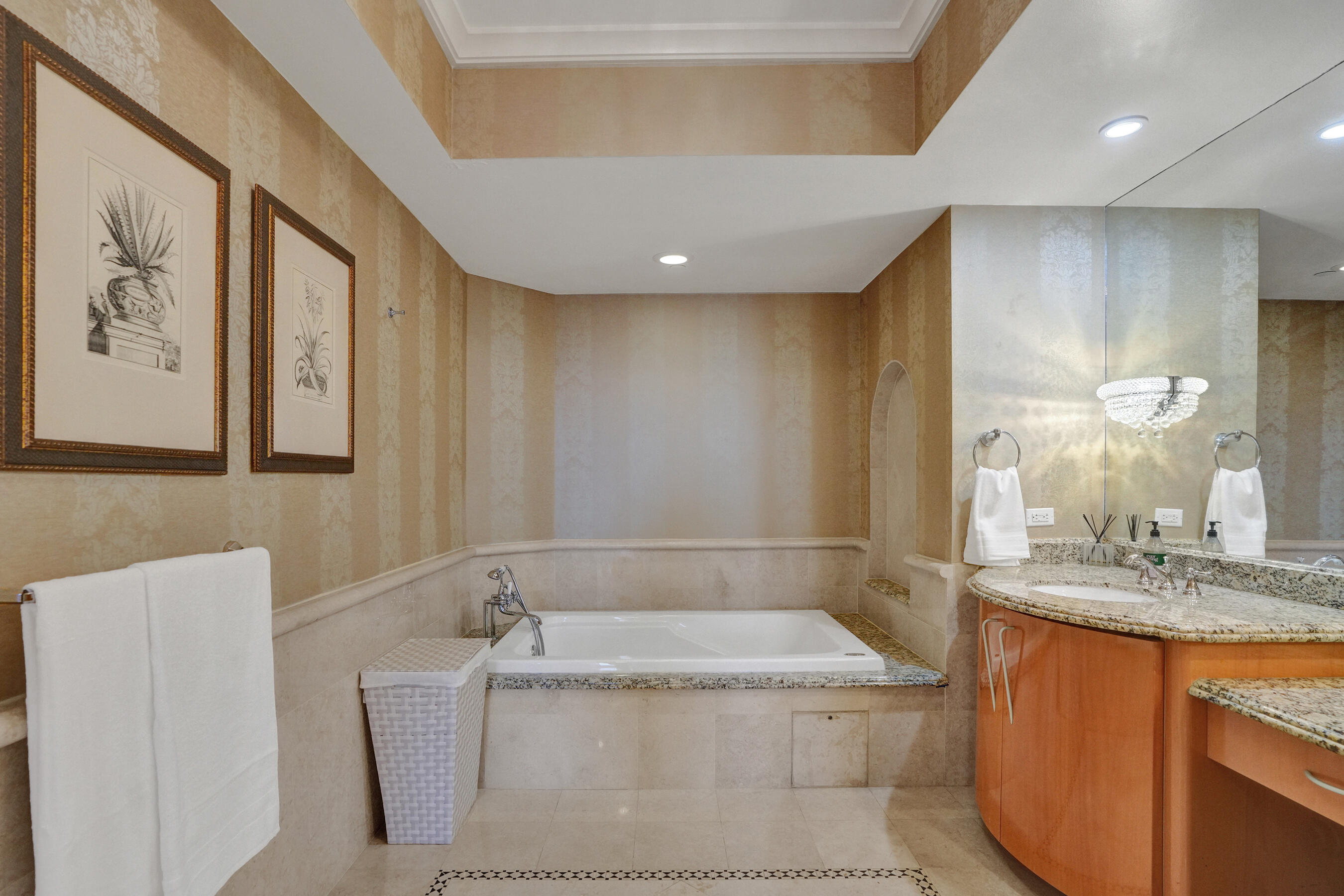 17875 Collins #Apt 3103 Sunny Isles Beach, FL 33160
