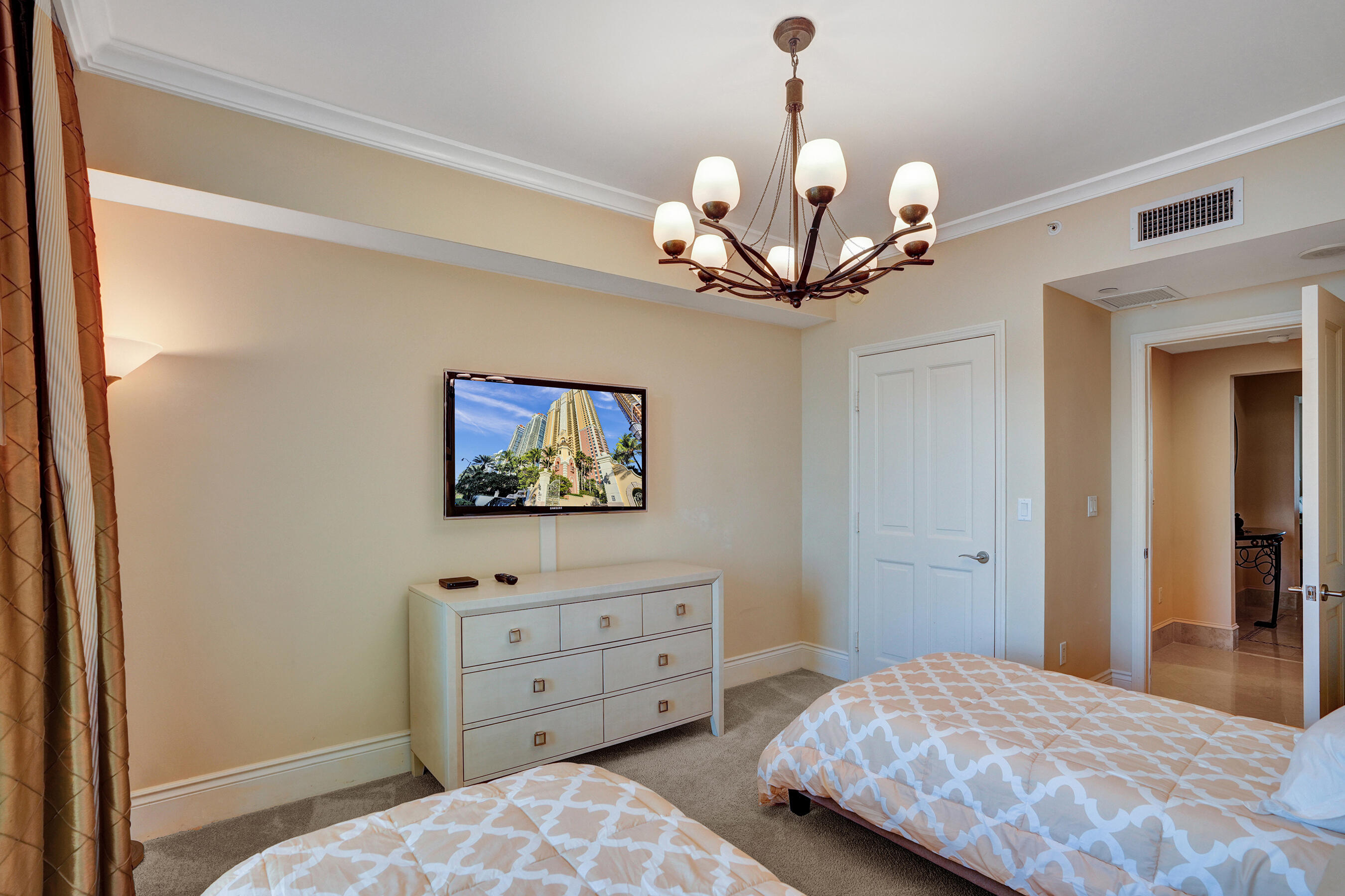 17875 Collins #Apt 3103 Sunny Isles Beach, FL 33160