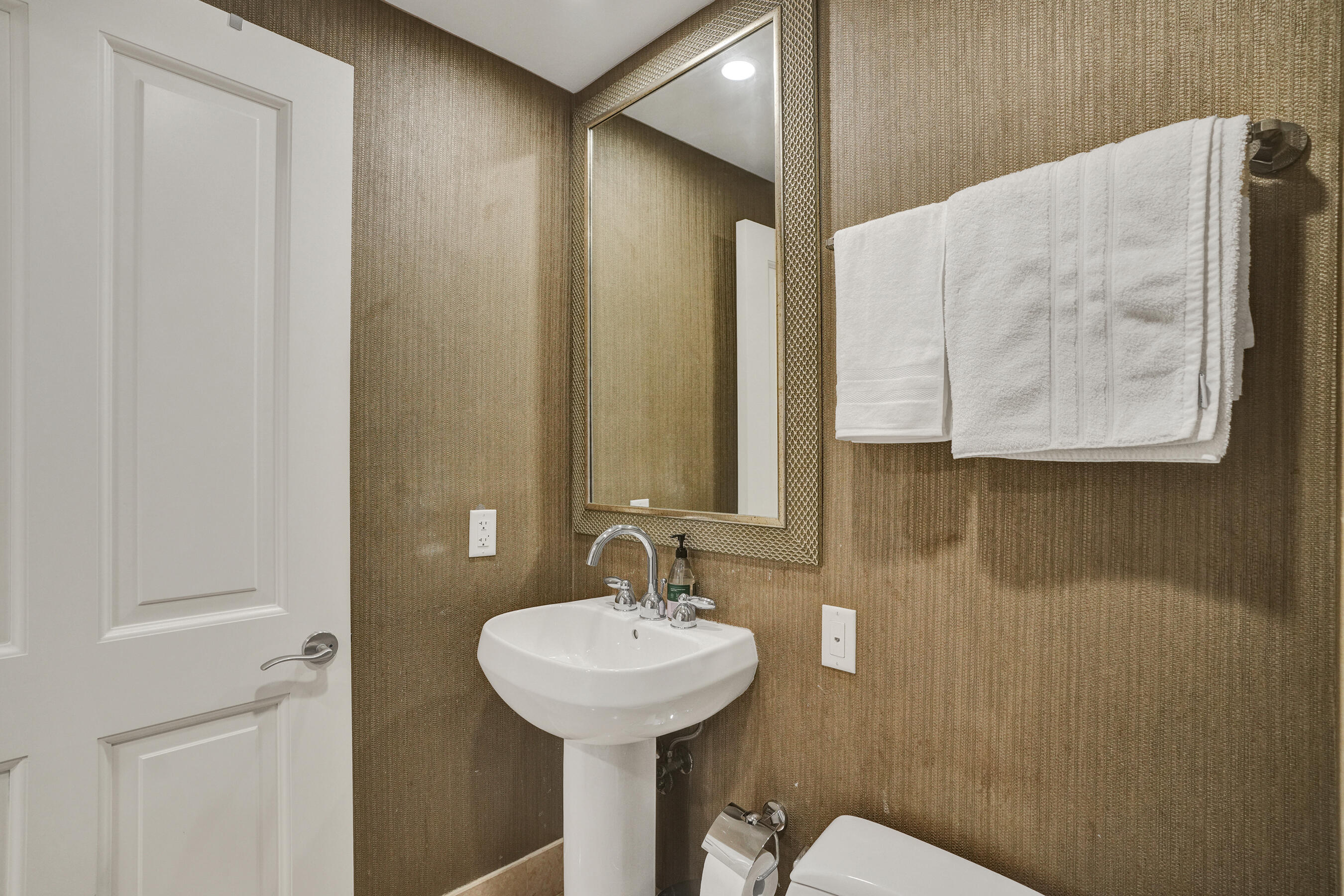 17875 Collins #Apt 3103 Sunny Isles Beach, FL 33160