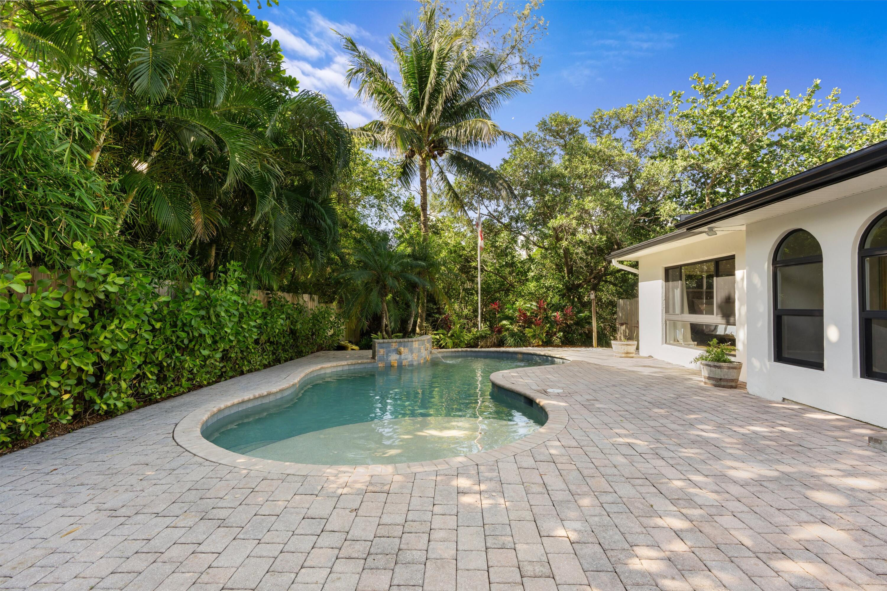 35 Anna Ocean Ridge, FL 33435