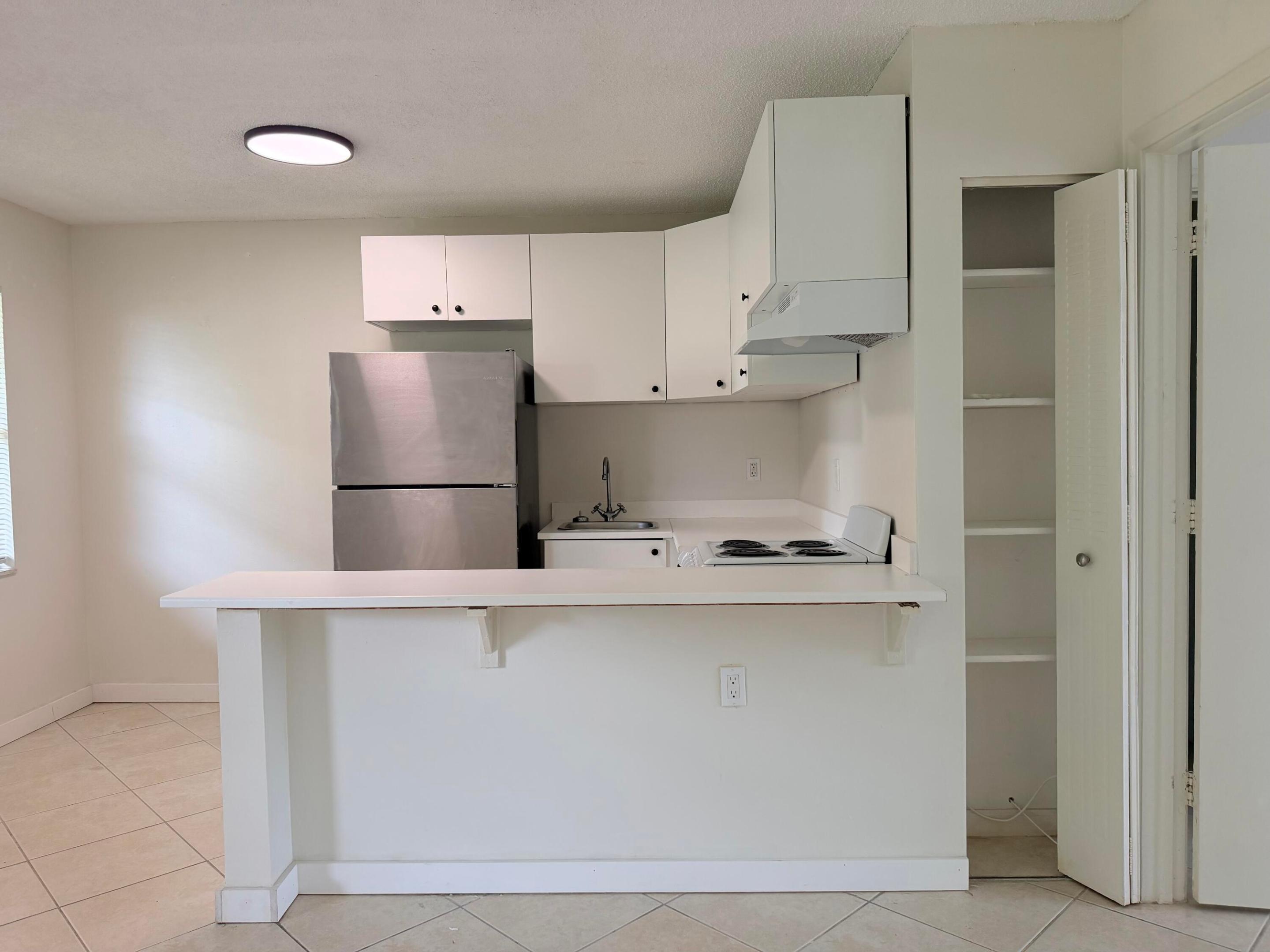 5174 NE 6th #526