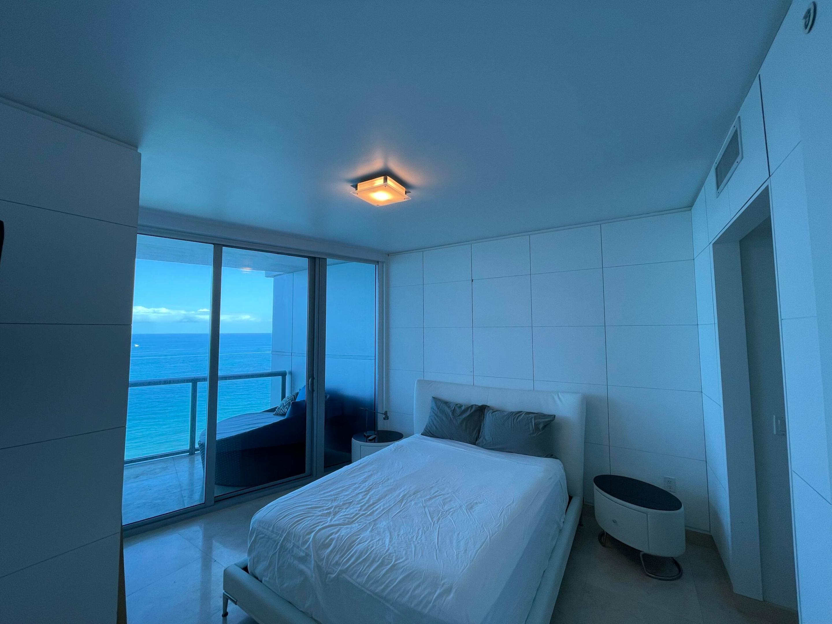 image Jade Beach2