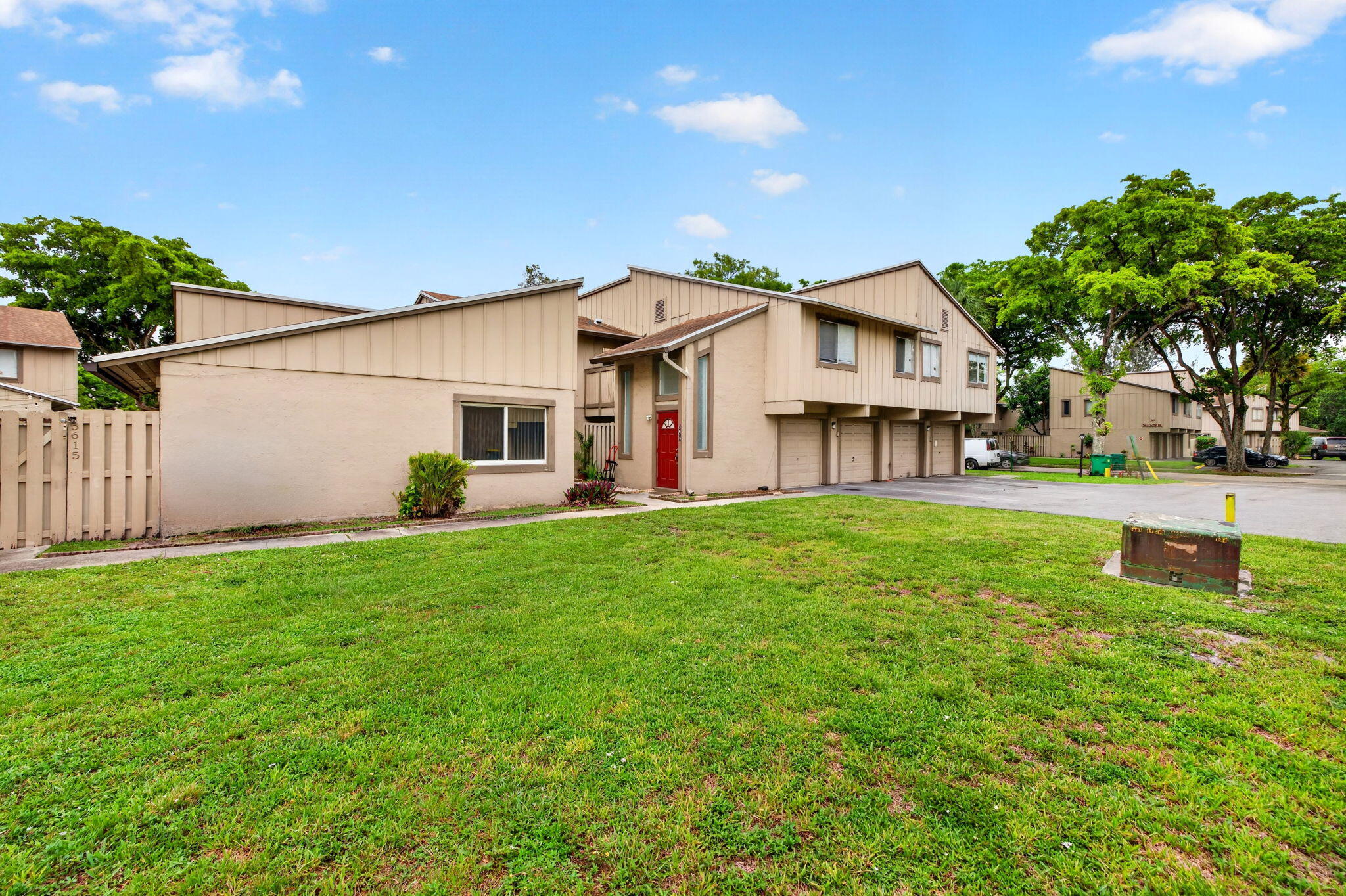 5611 NW 21st #8-a