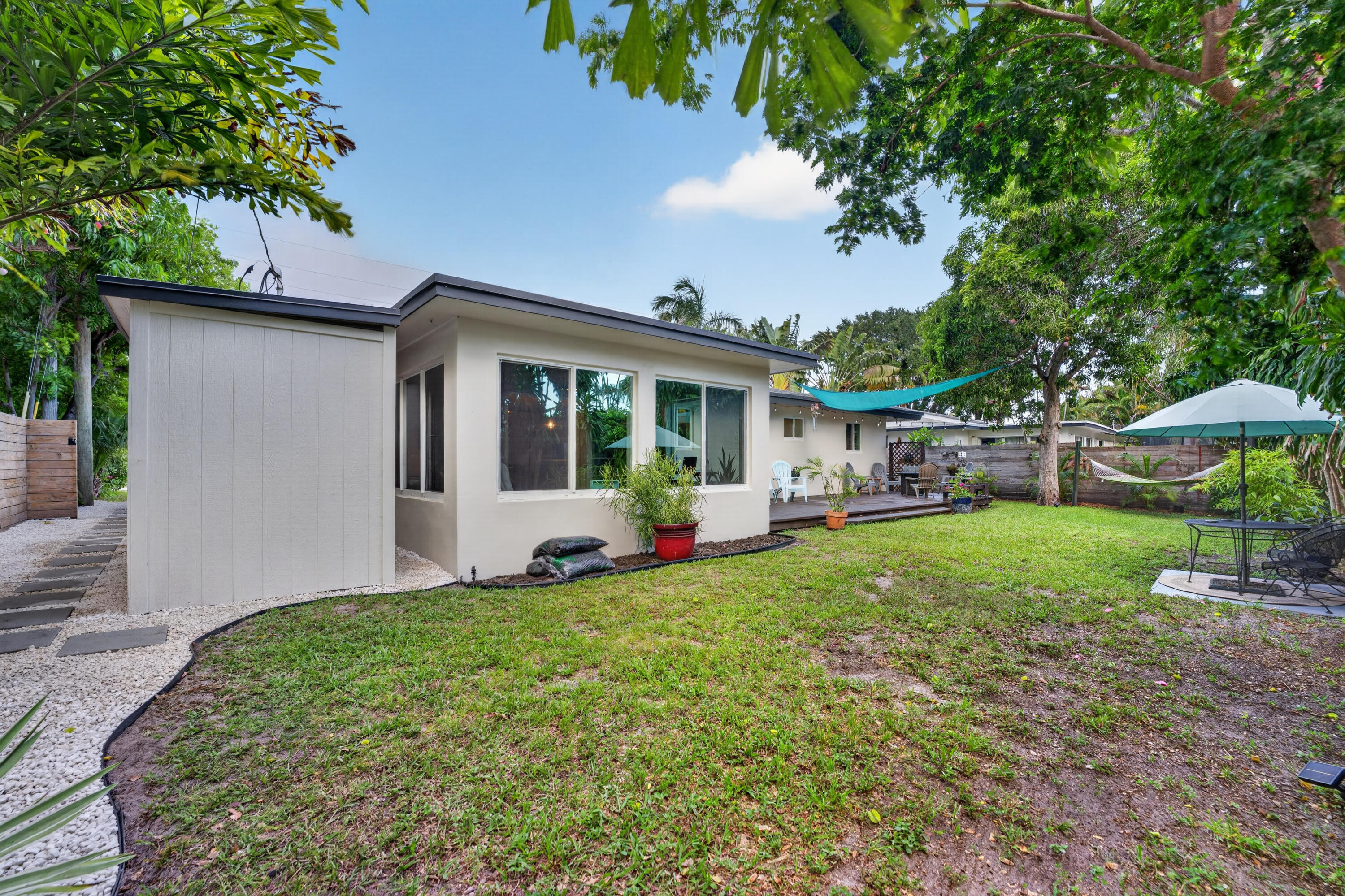 510 NE 8th Pompano Beach, FL 33060