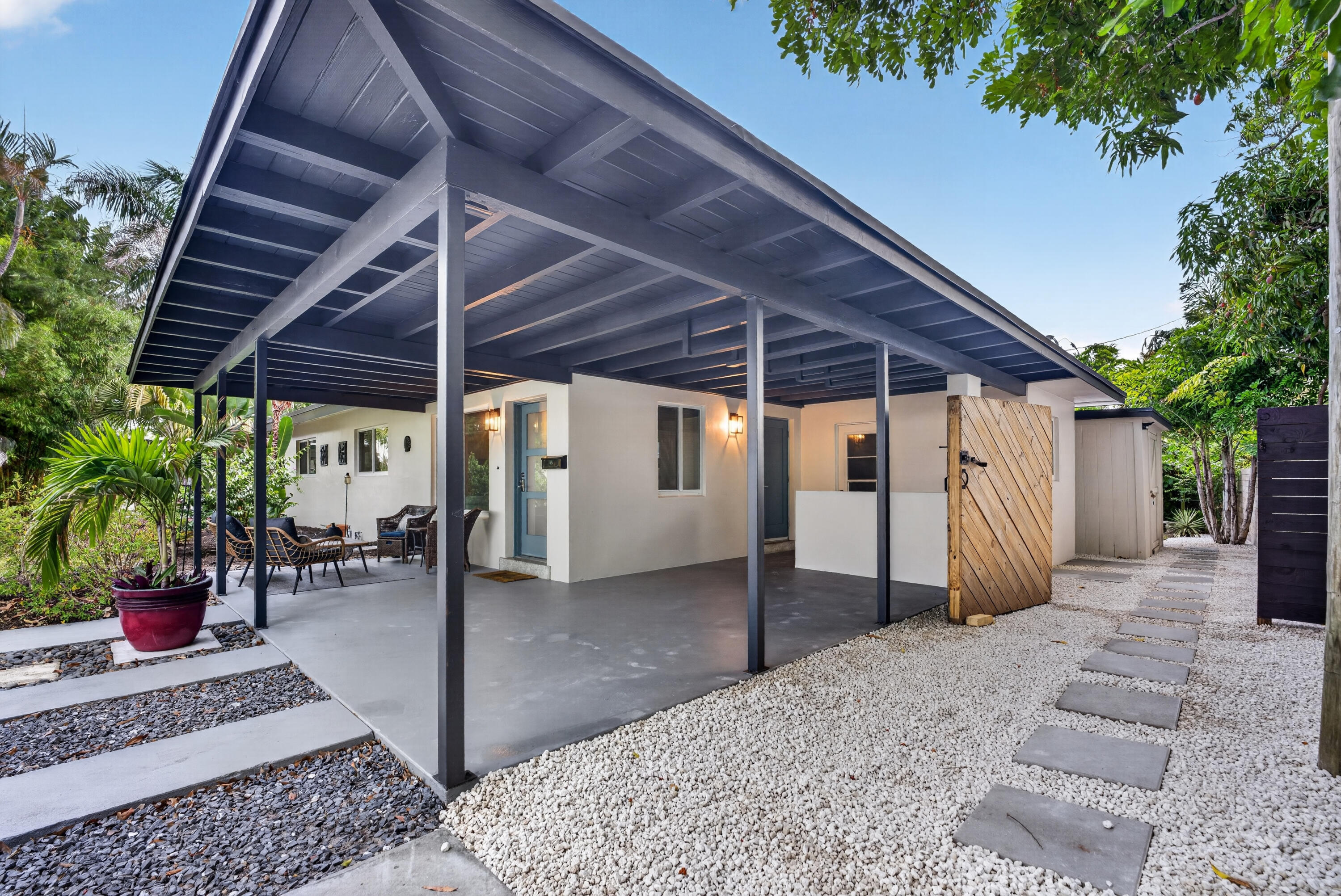 510 NE 8th Pompano Beach, FL 33060