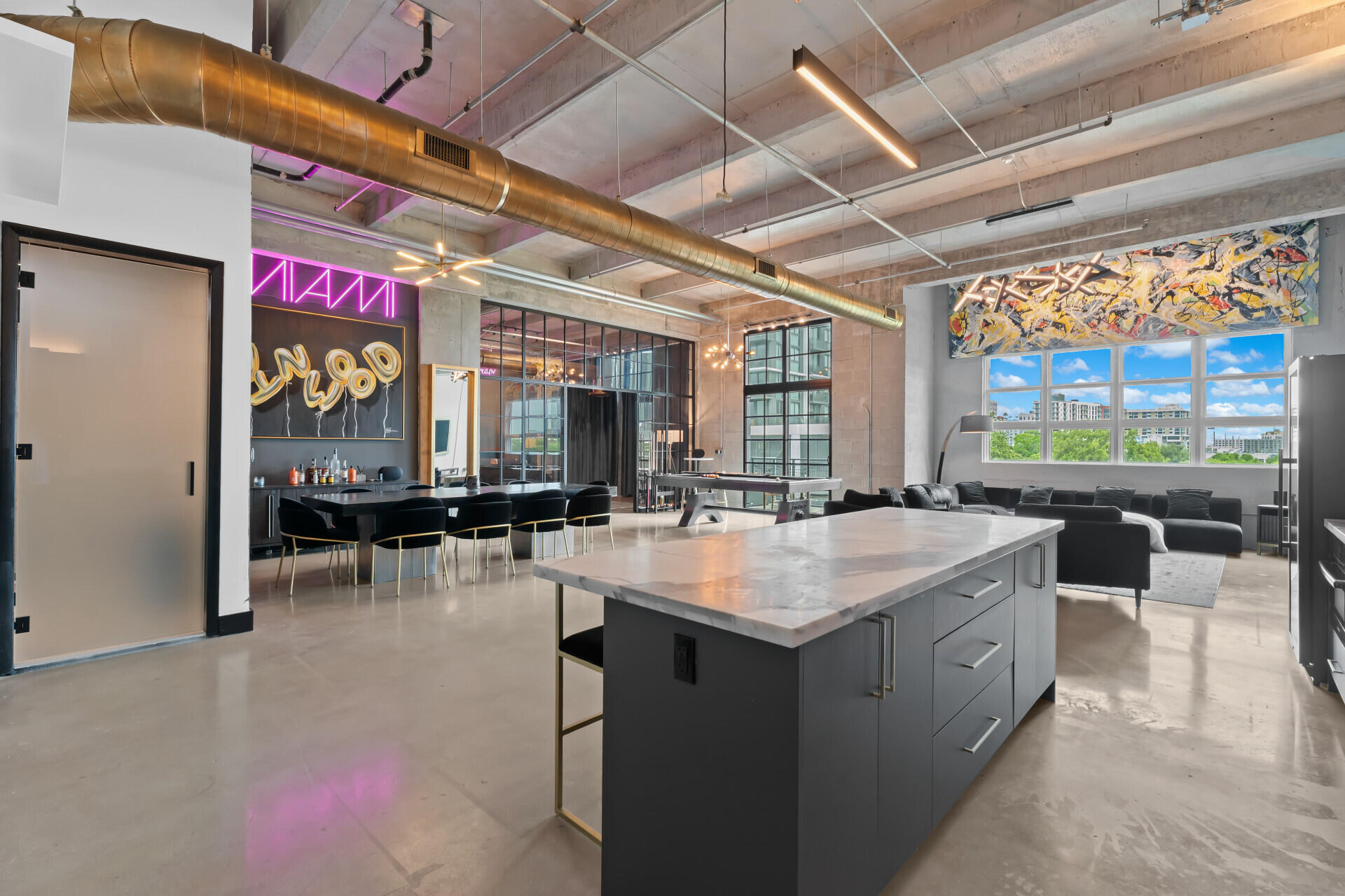 1749 NE Miami #405