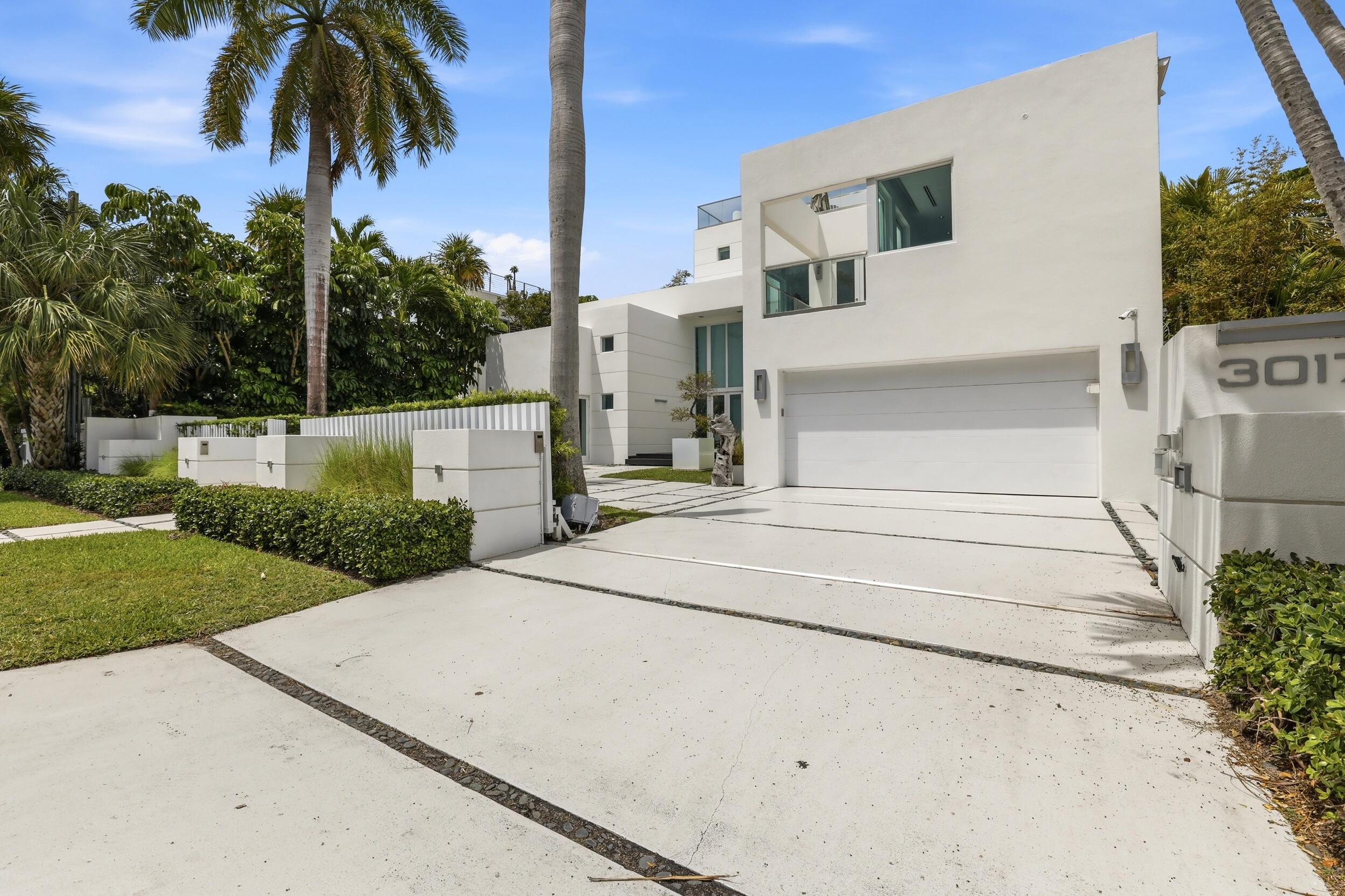 3017 N Atlantic